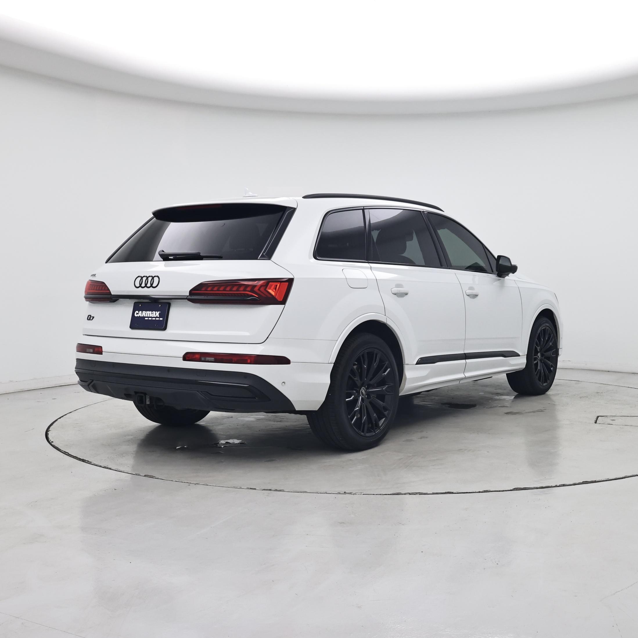 Thumbnail: 2023 Audi Q7 - 8