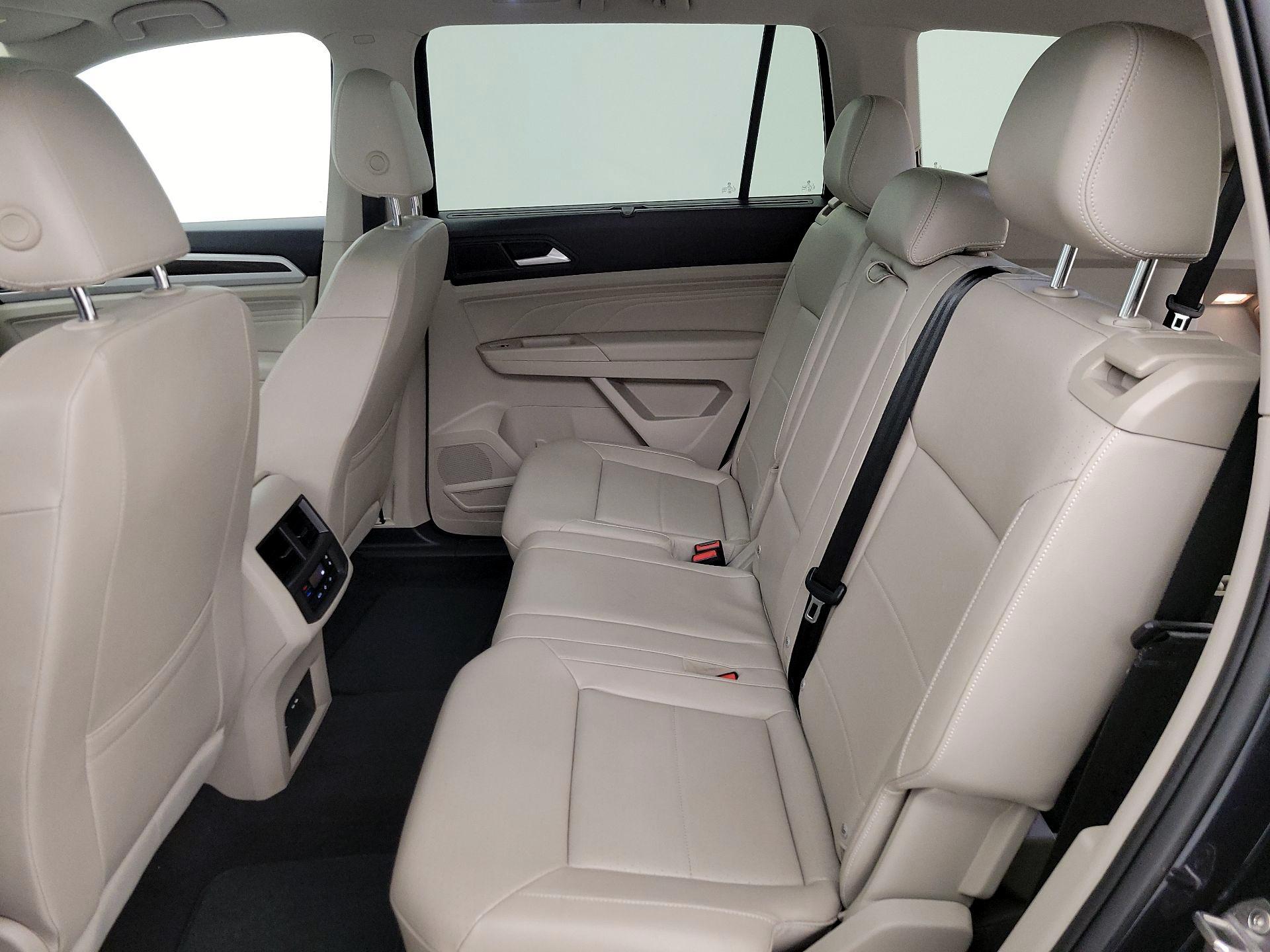 Thumbnail: 2022 Volkswagen Atlas - 20