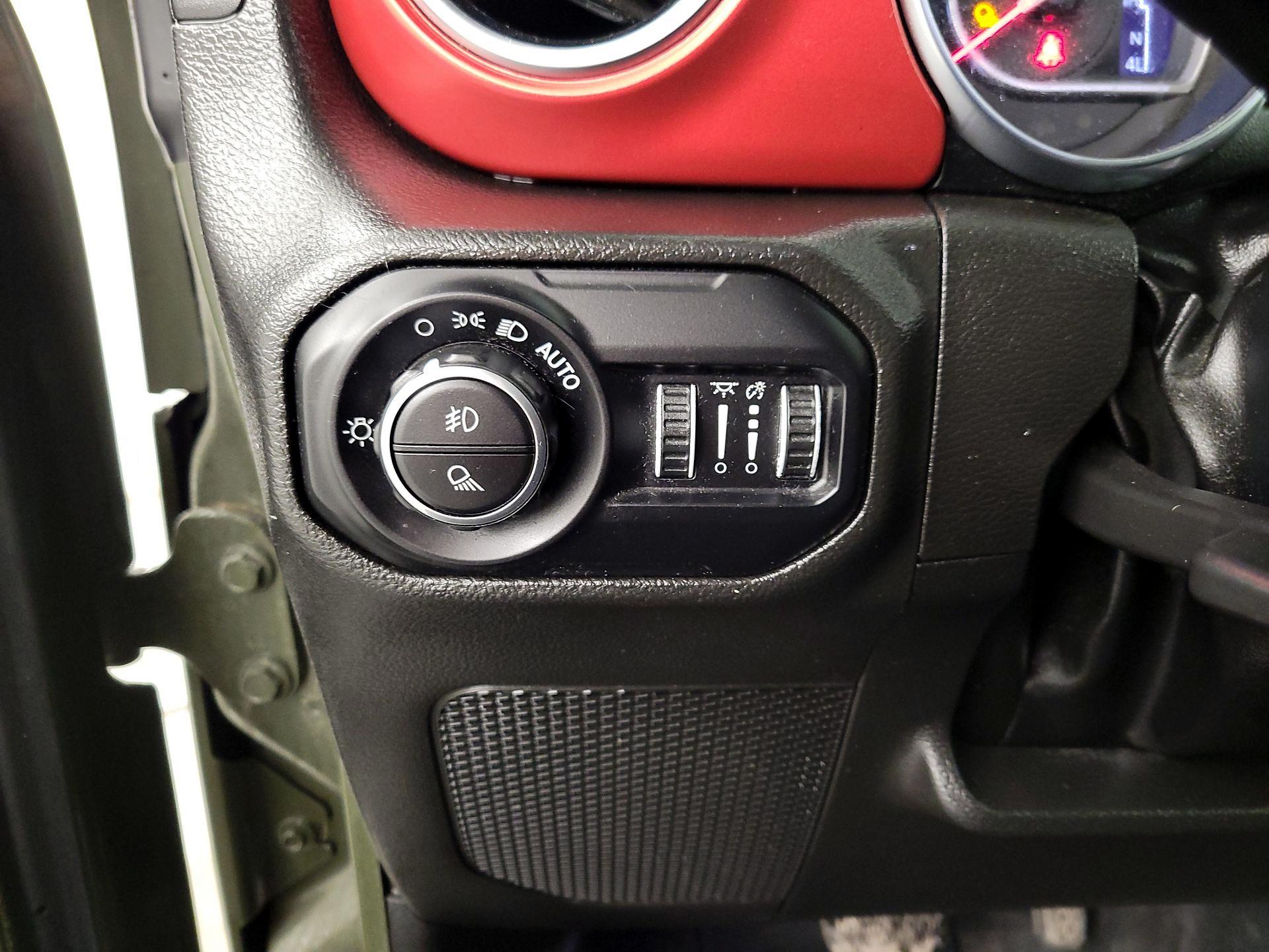 Thumbnail: 2022 Jeep Gladiator - 13