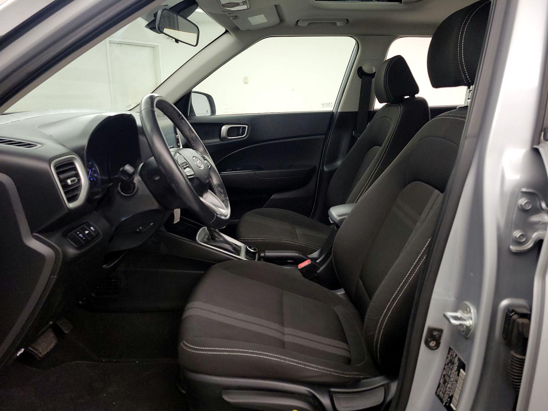 Thumbnail: 2022 Hyundai Venue - 11