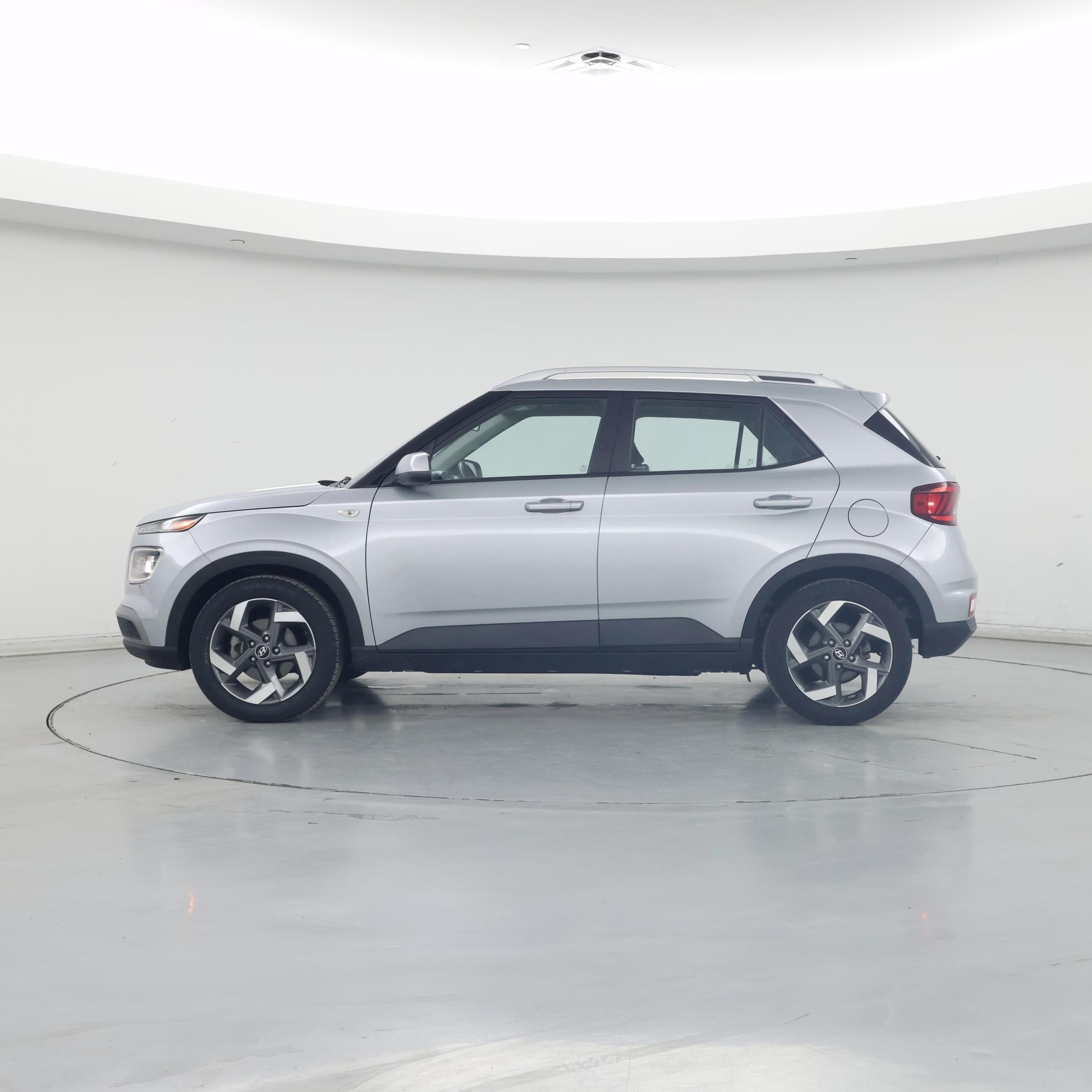 Thumbnail: 2022 Hyundai Venue - 3