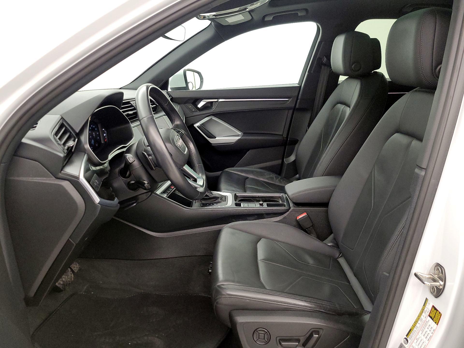 Thumbnail: 2022 Audi Q3 - 11