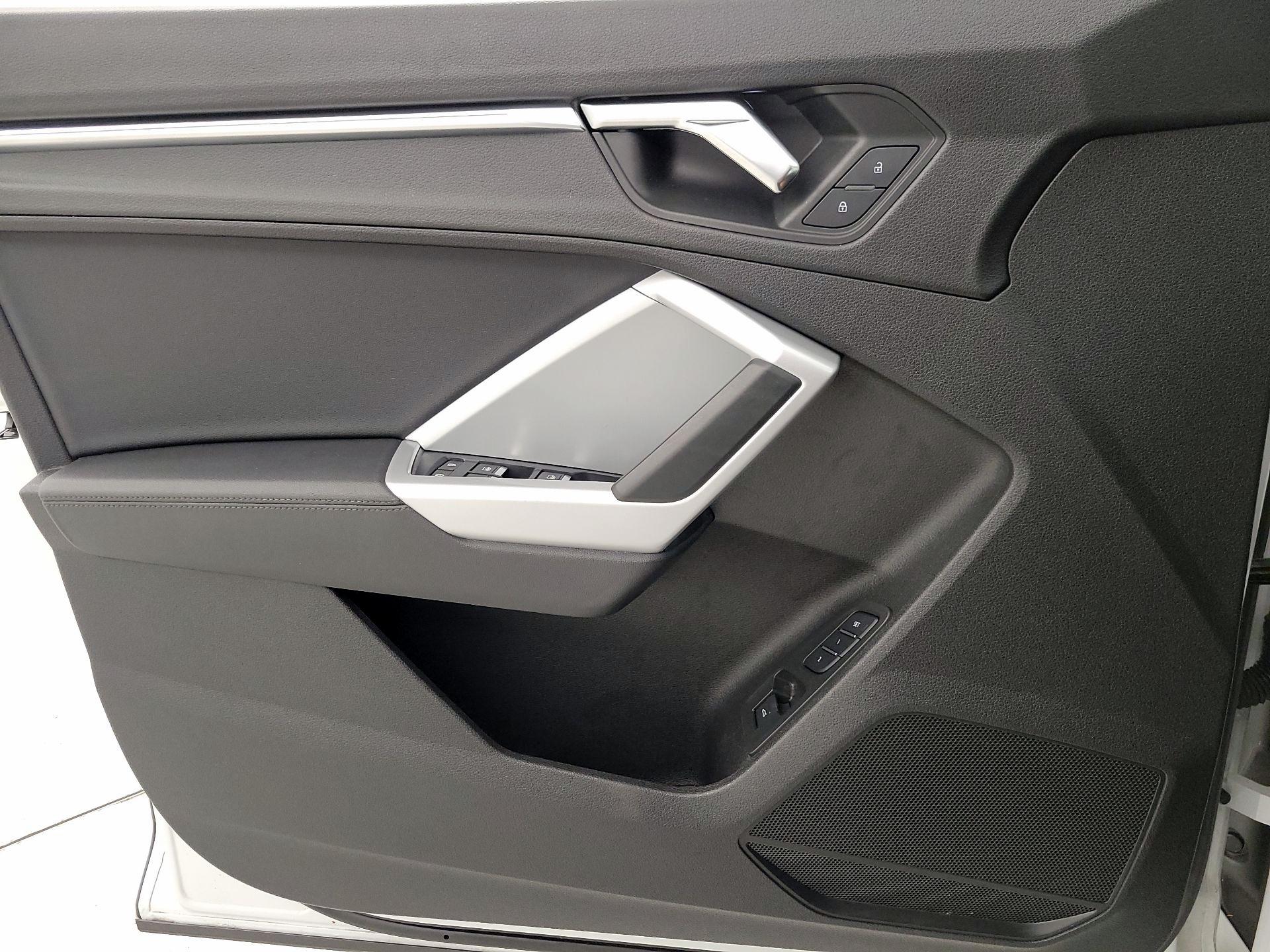 Thumbnail: 2022 Audi Q3 - 12