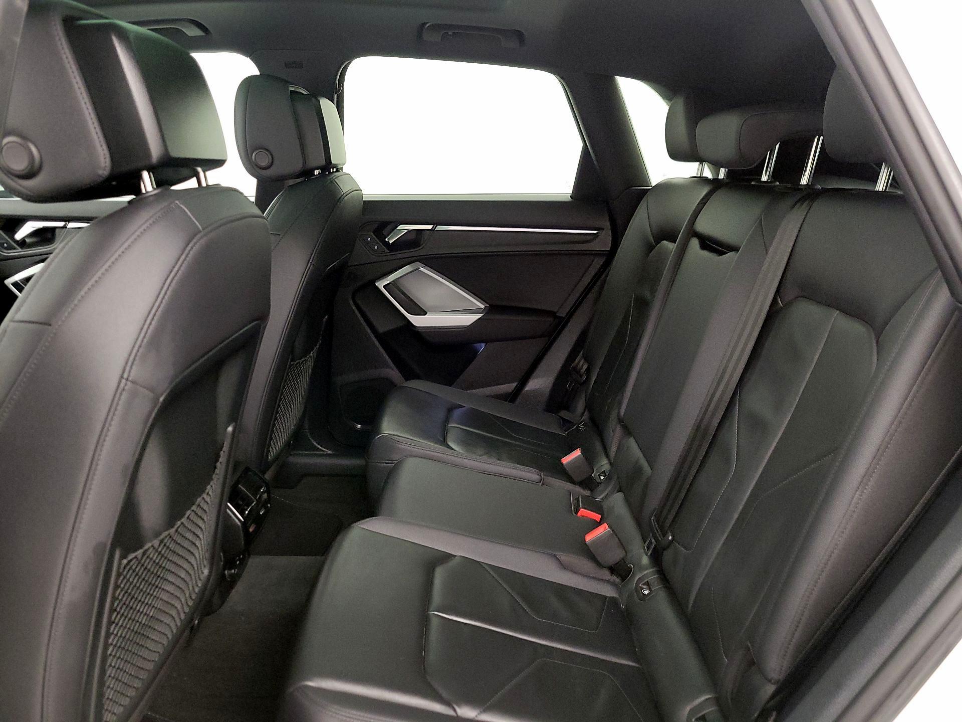 Thumbnail: 2022 Audi Q3 - 20