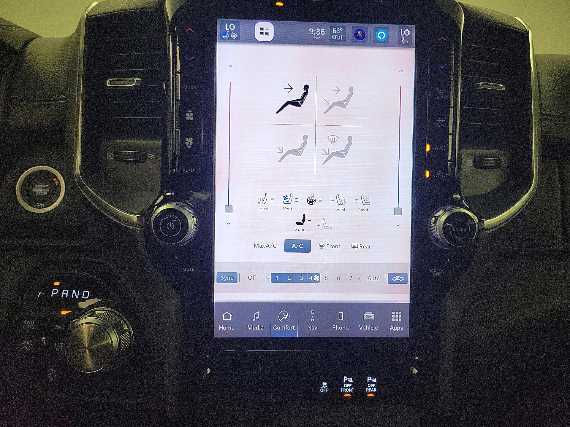 Thumbnail: 2025 RAM 1500 - 17