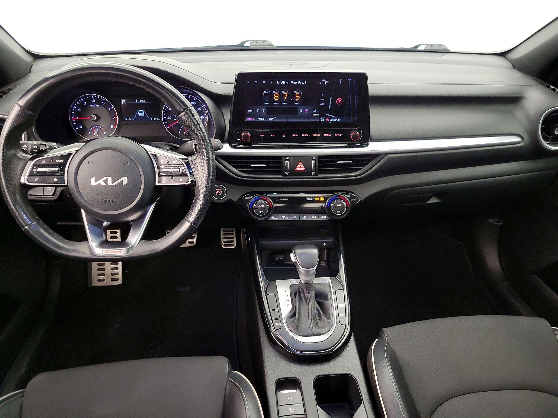 Thumbnail: 2022 Kia Forte - 9