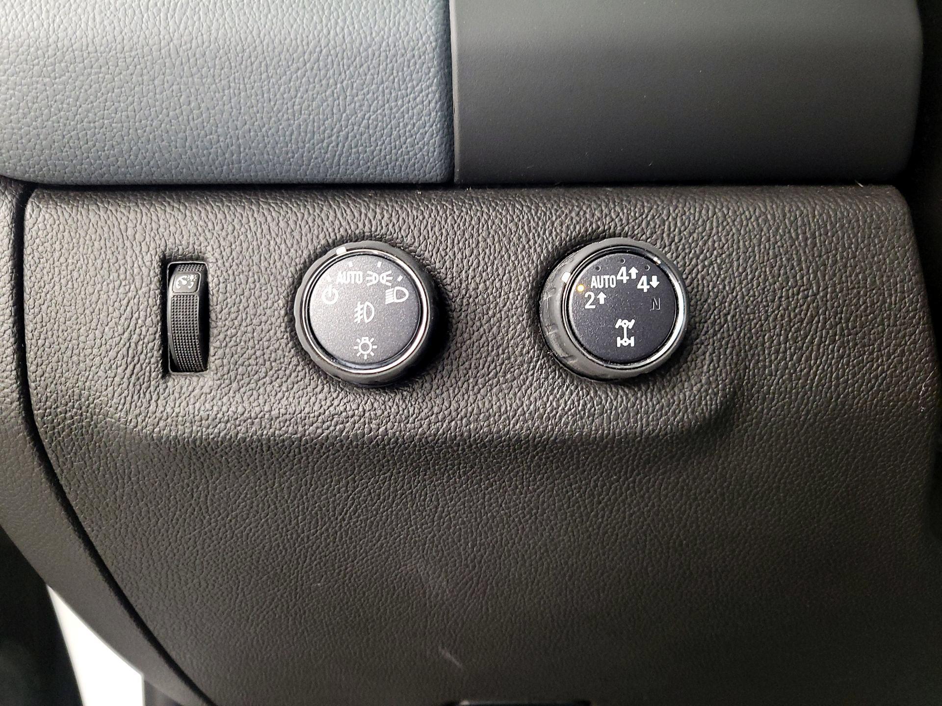 Thumbnail: 2022 Chevrolet Colorado - 13