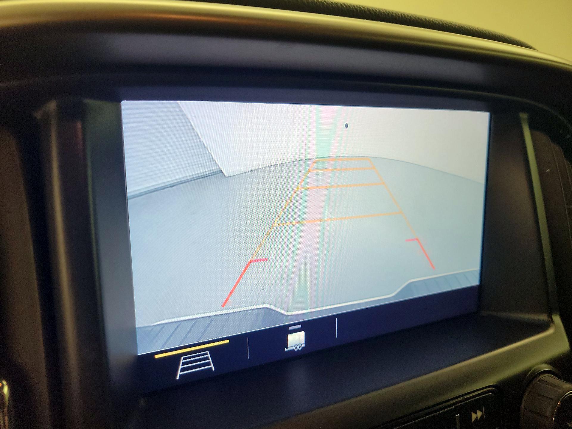 Thumbnail: 2022 Chevrolet Colorado - 15