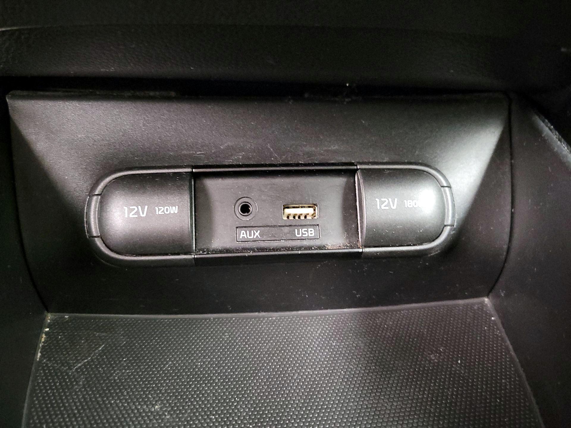 Thumbnail: 2017 Kia Soul - 17