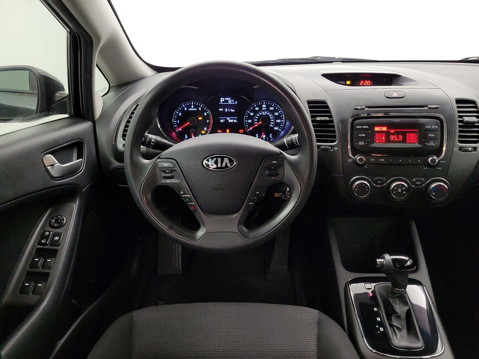 Thumbnail: 2017 Kia Forte - 10