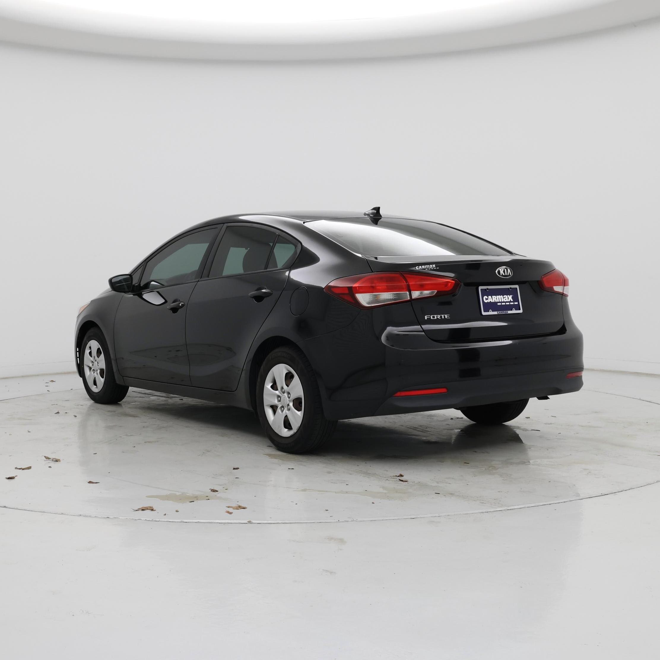 Thumbnail: 2017 Kia Forte - 2