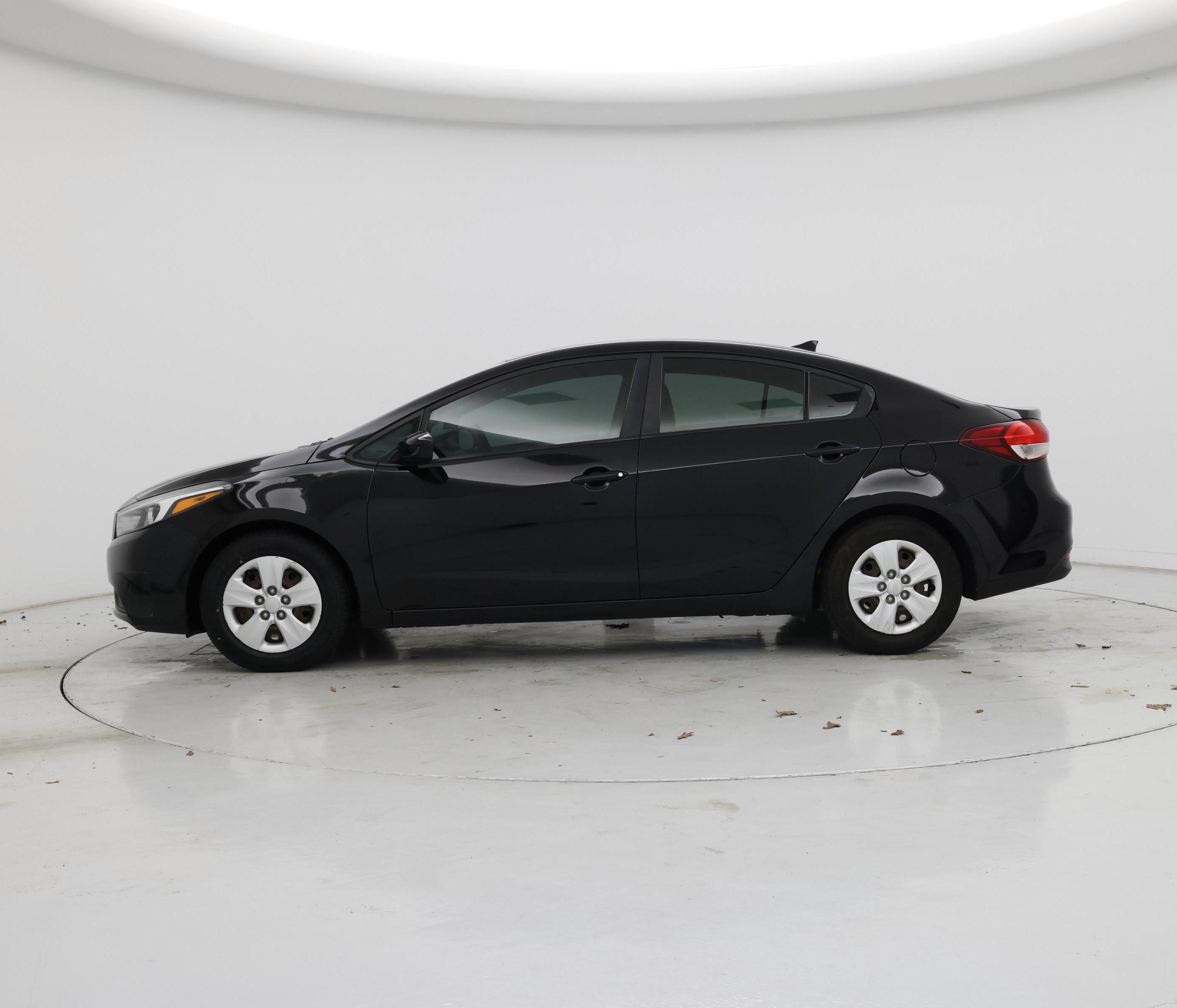 Thumbnail: 2017 Kia Forte - 3