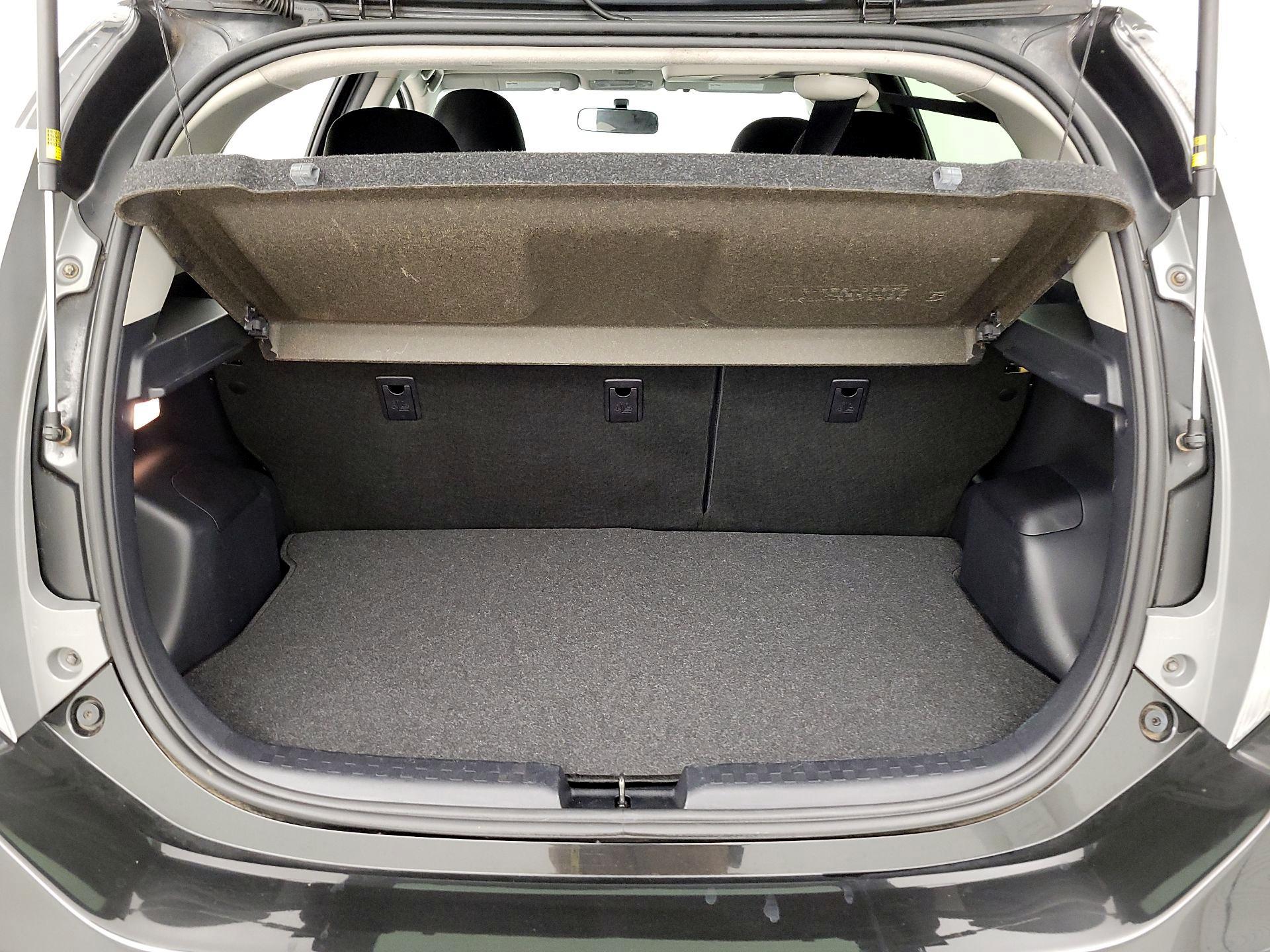 Thumbnail: 2014 Toyota Prius c - 19