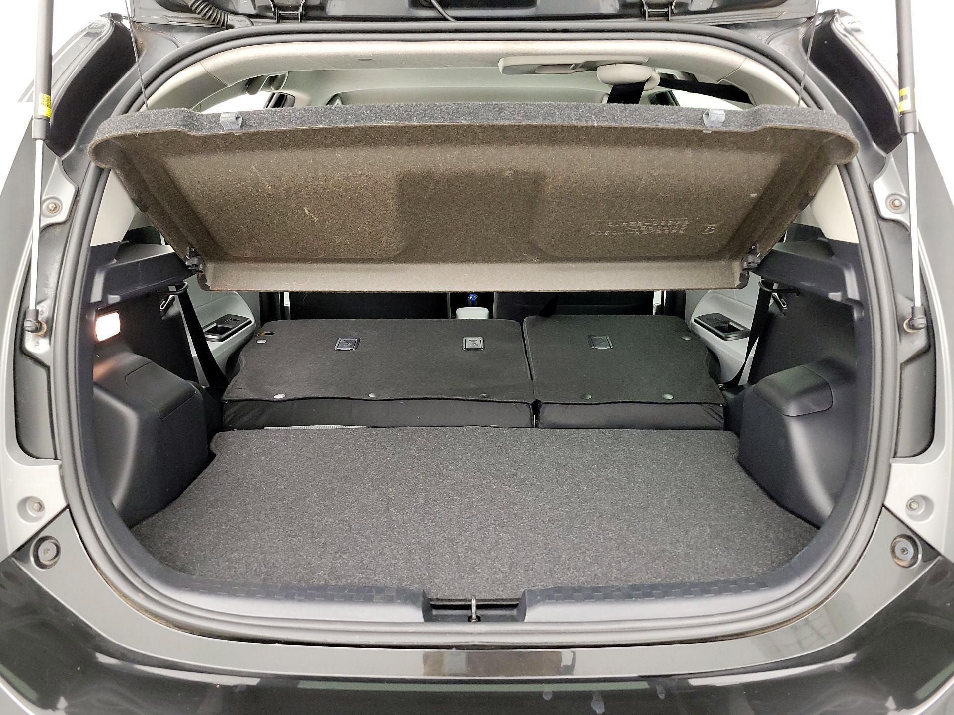 Thumbnail: 2014 Toyota Prius c - 20