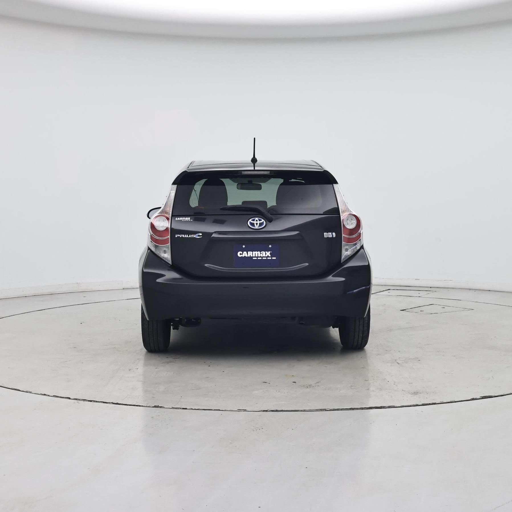 Thumbnail: 2014 Toyota Prius c - 6