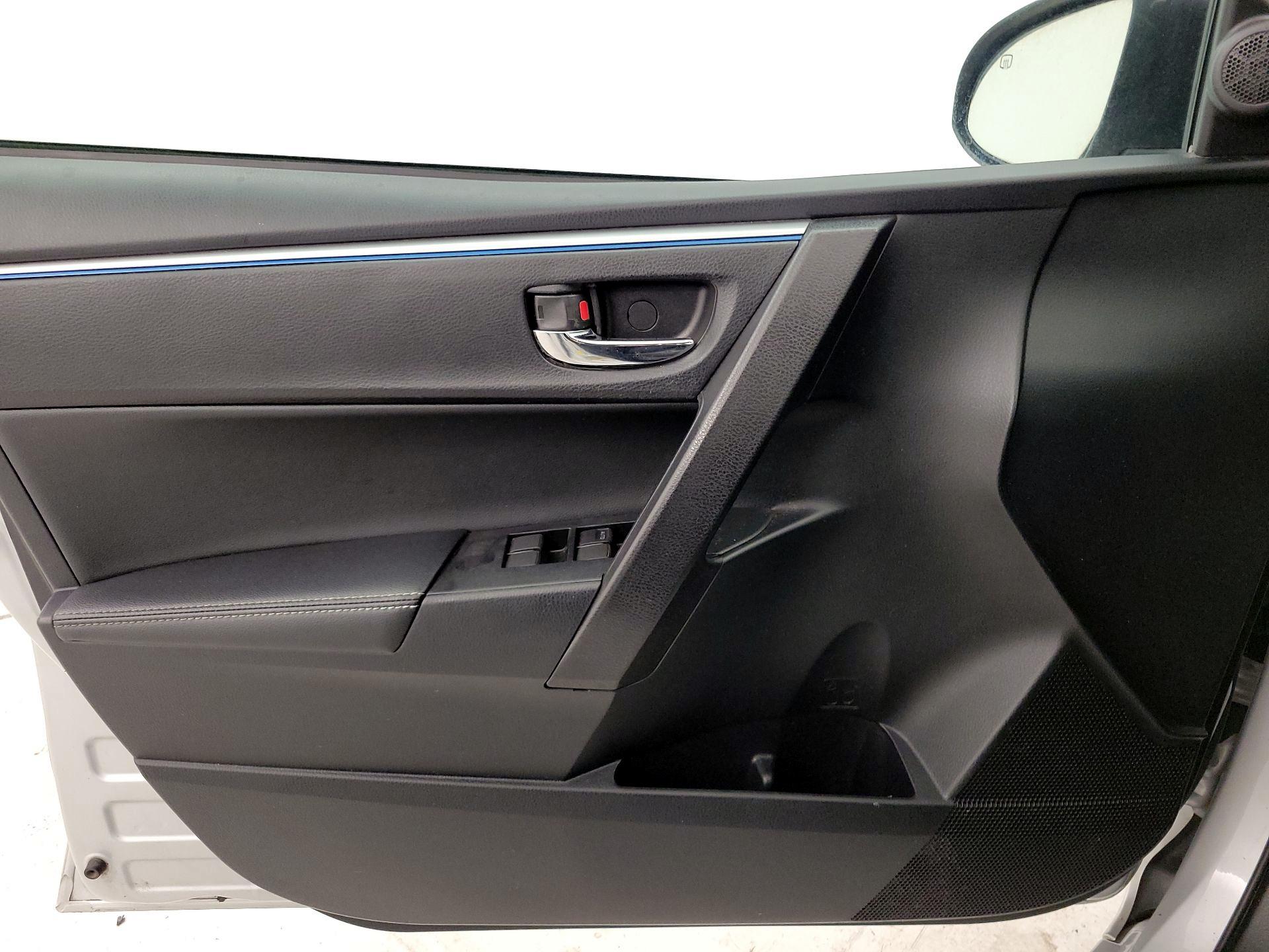 Thumbnail: 2014 Toyota Corolla - 12