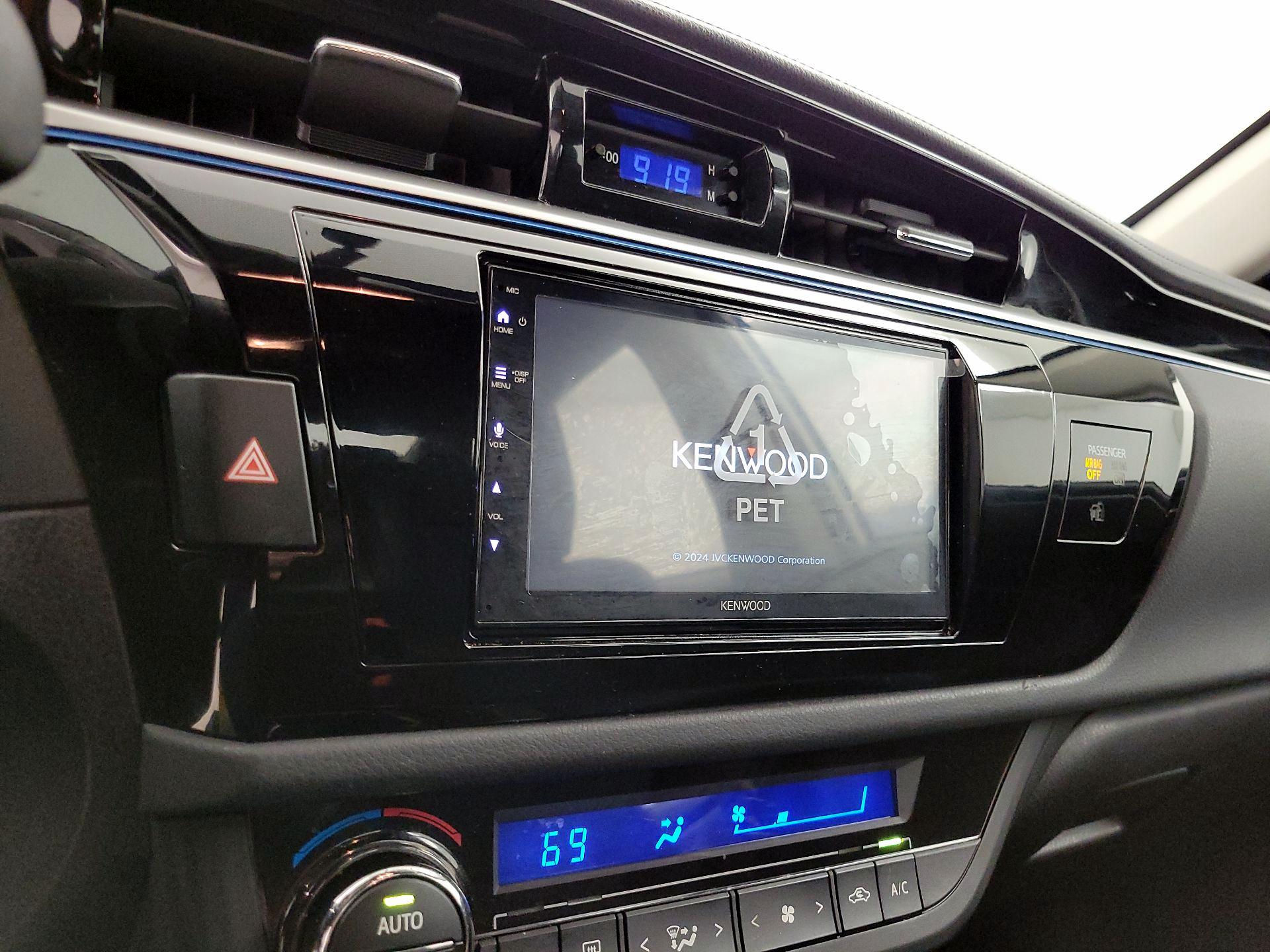 Thumbnail: 2014 Toyota Corolla - 15