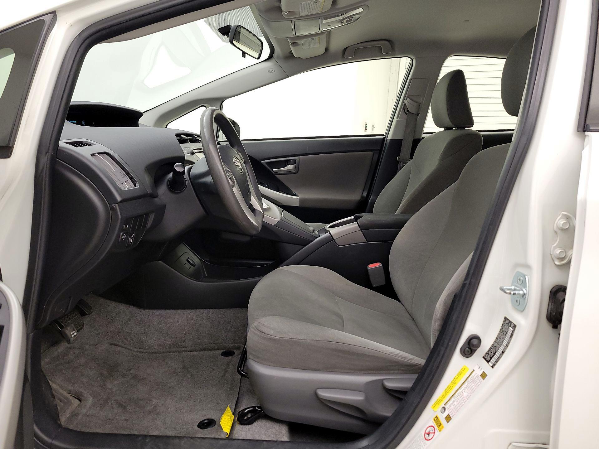 Thumbnail: 2014 Toyota Prius - 11