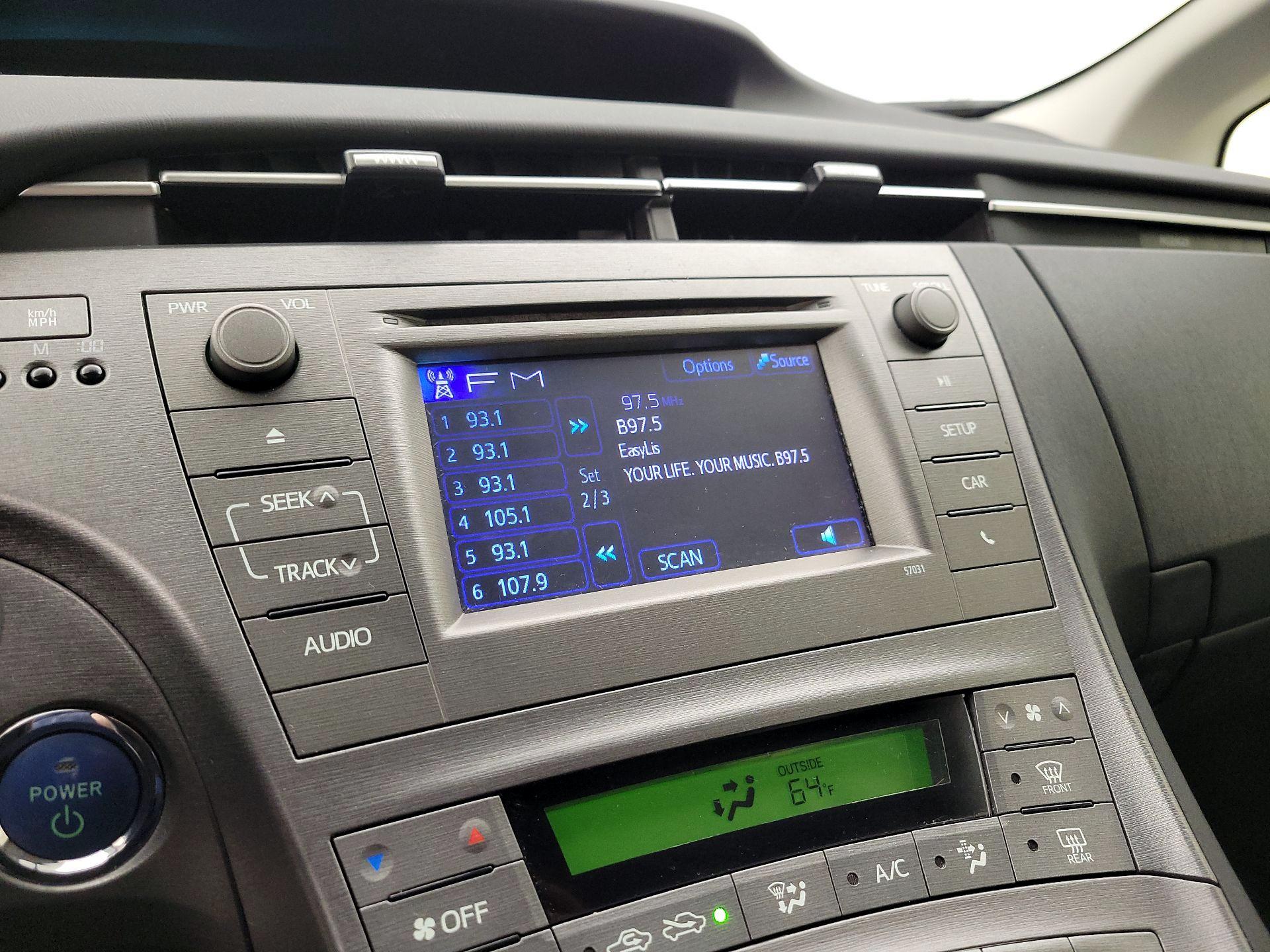 Thumbnail: 2014 Toyota Prius - 14