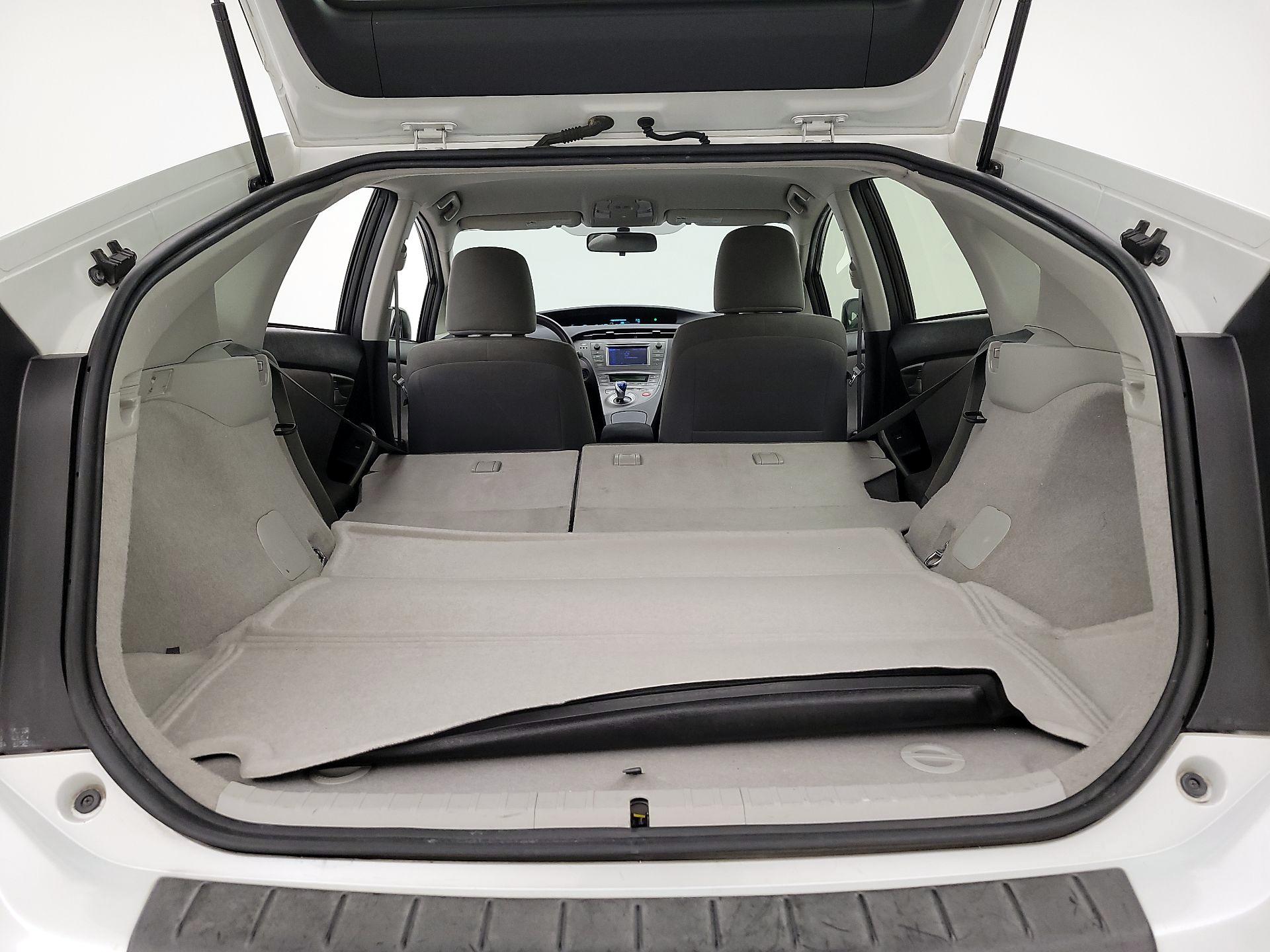 Thumbnail: 2014 Toyota Prius - 20