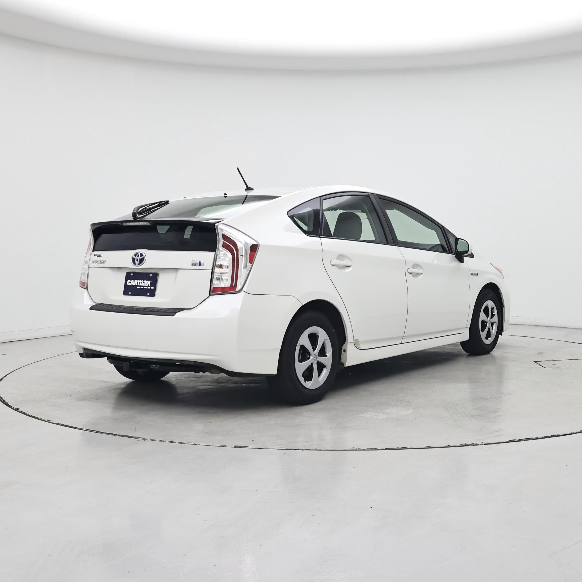 Thumbnail: 2014 Toyota Prius - 8