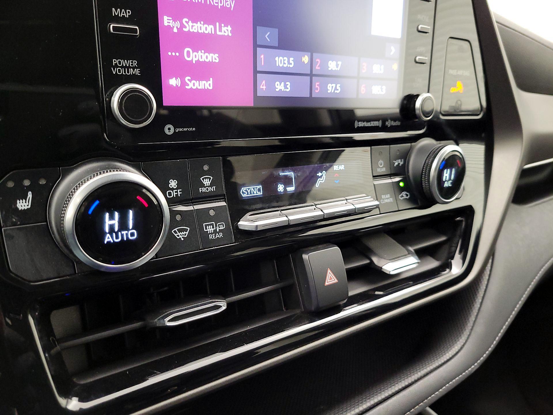 Thumbnail: 2020 Toyota Highlander - 16