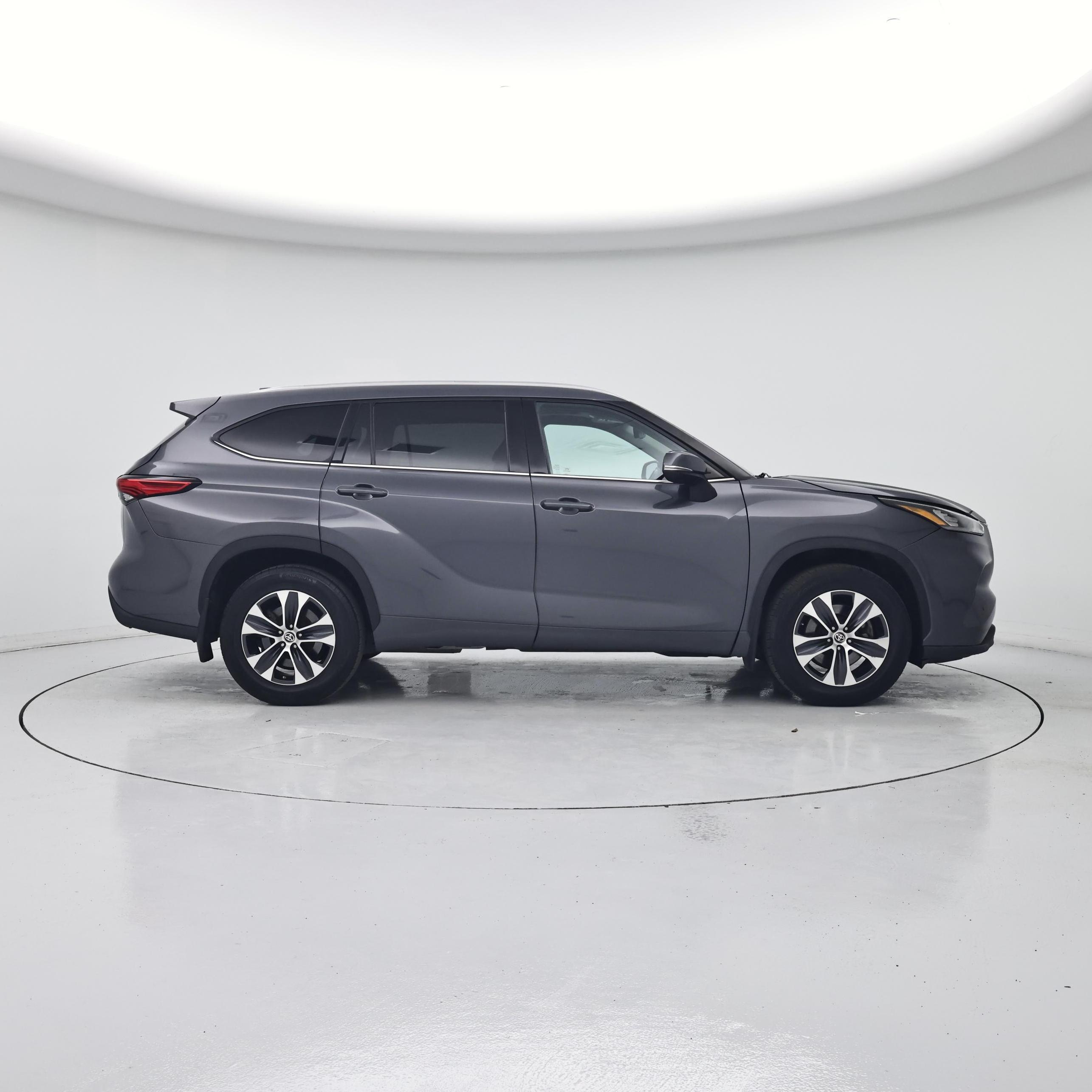 Thumbnail: 2020 Toyota Highlander - 7