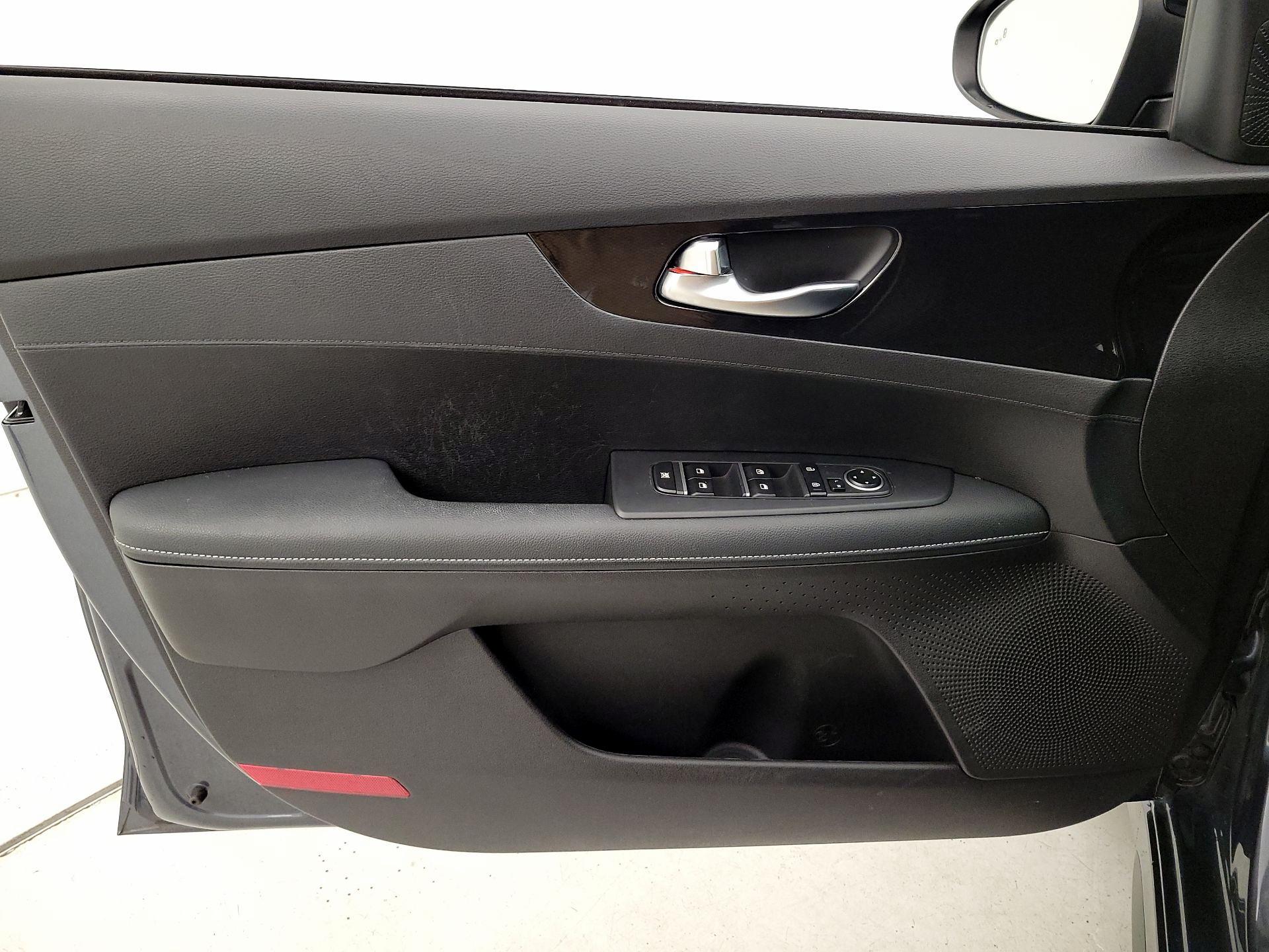 Thumbnail: 2024 Kia Forte - 12