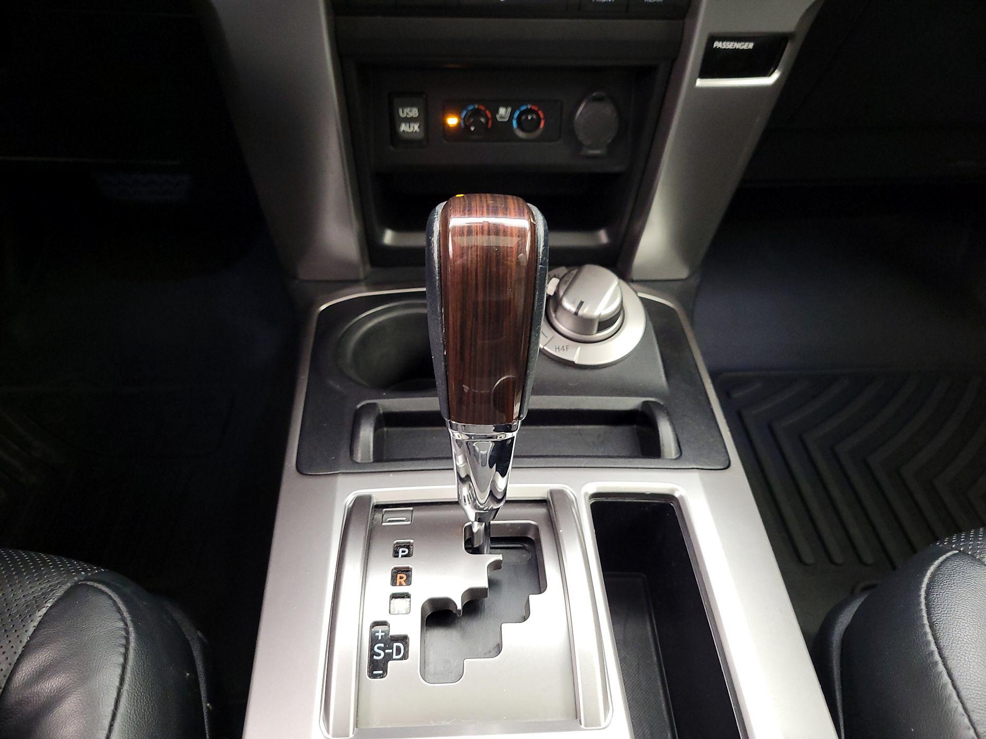 Thumbnail: 2019 Toyota 4Runner - 18