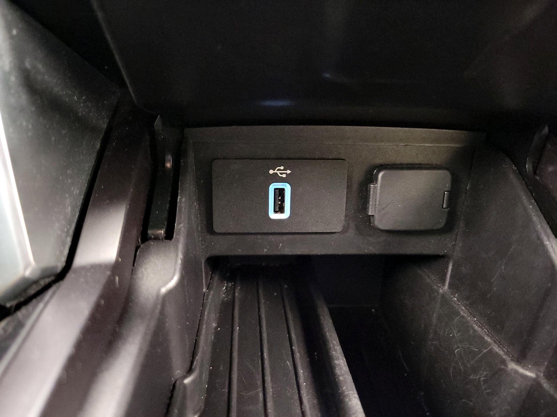 Thumbnail: 2017 Ford Explorer - 19