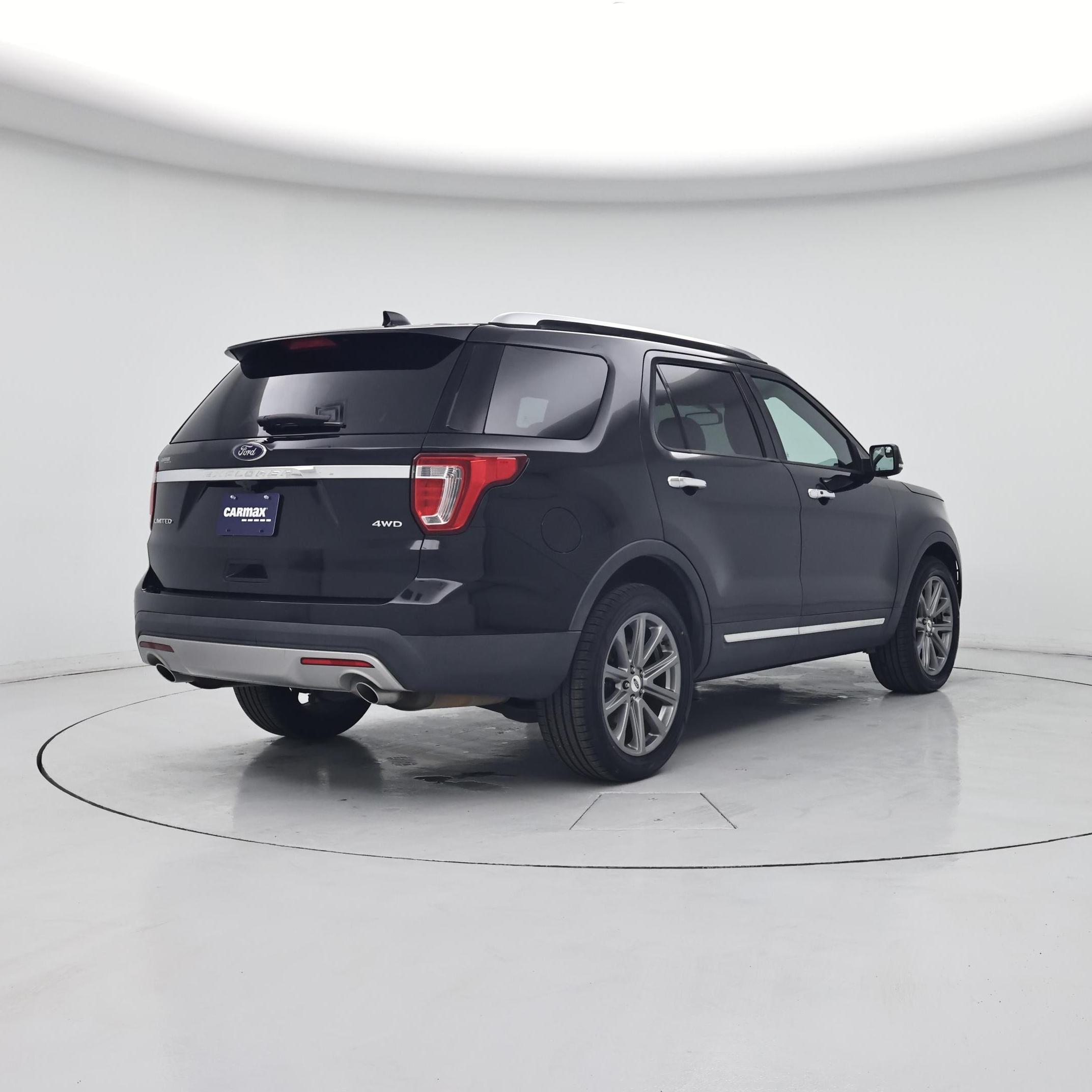 Thumbnail: 2017 Ford Explorer - 8