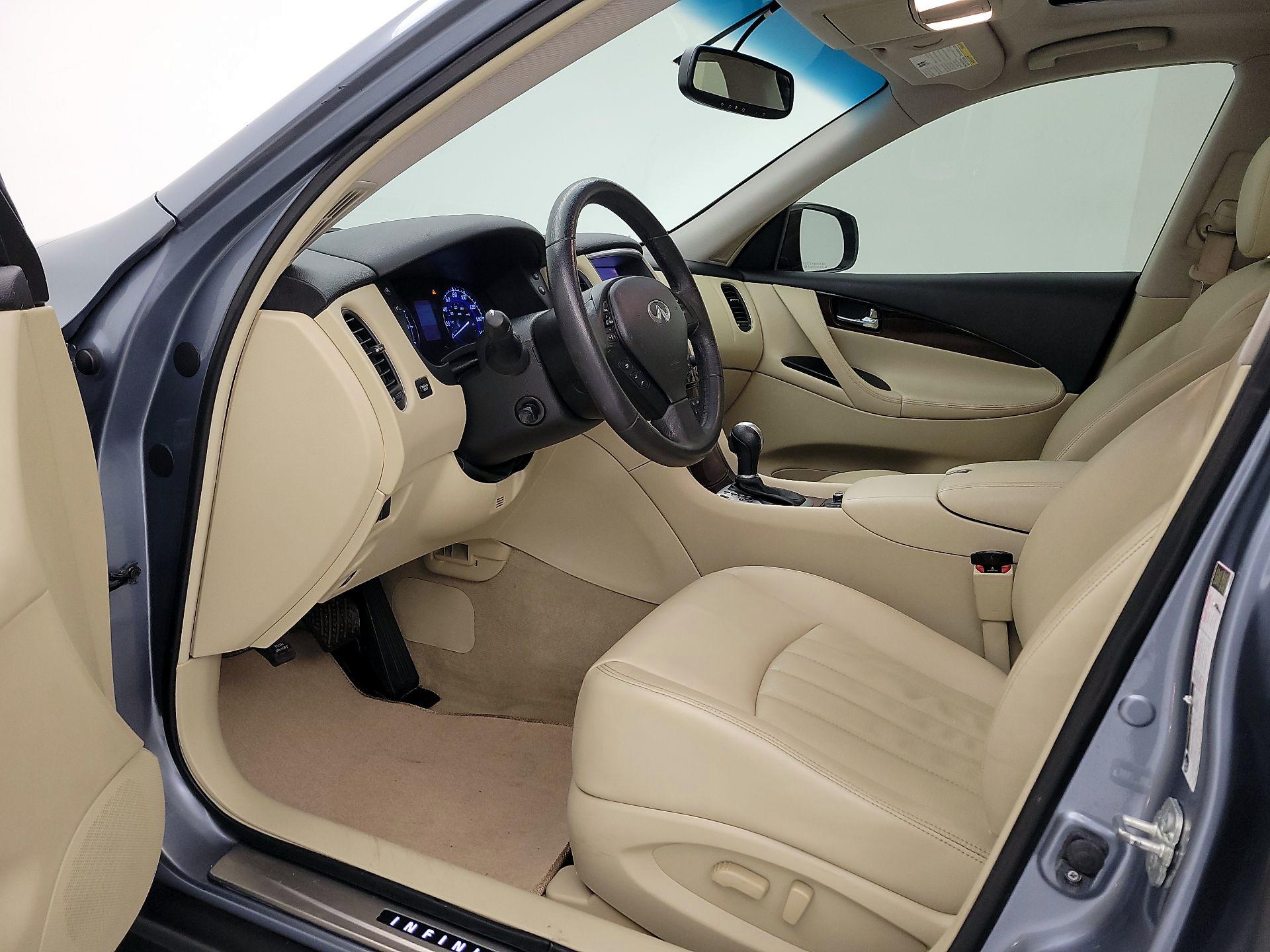 Thumbnail: 2017 INFINITI QX50 - 11