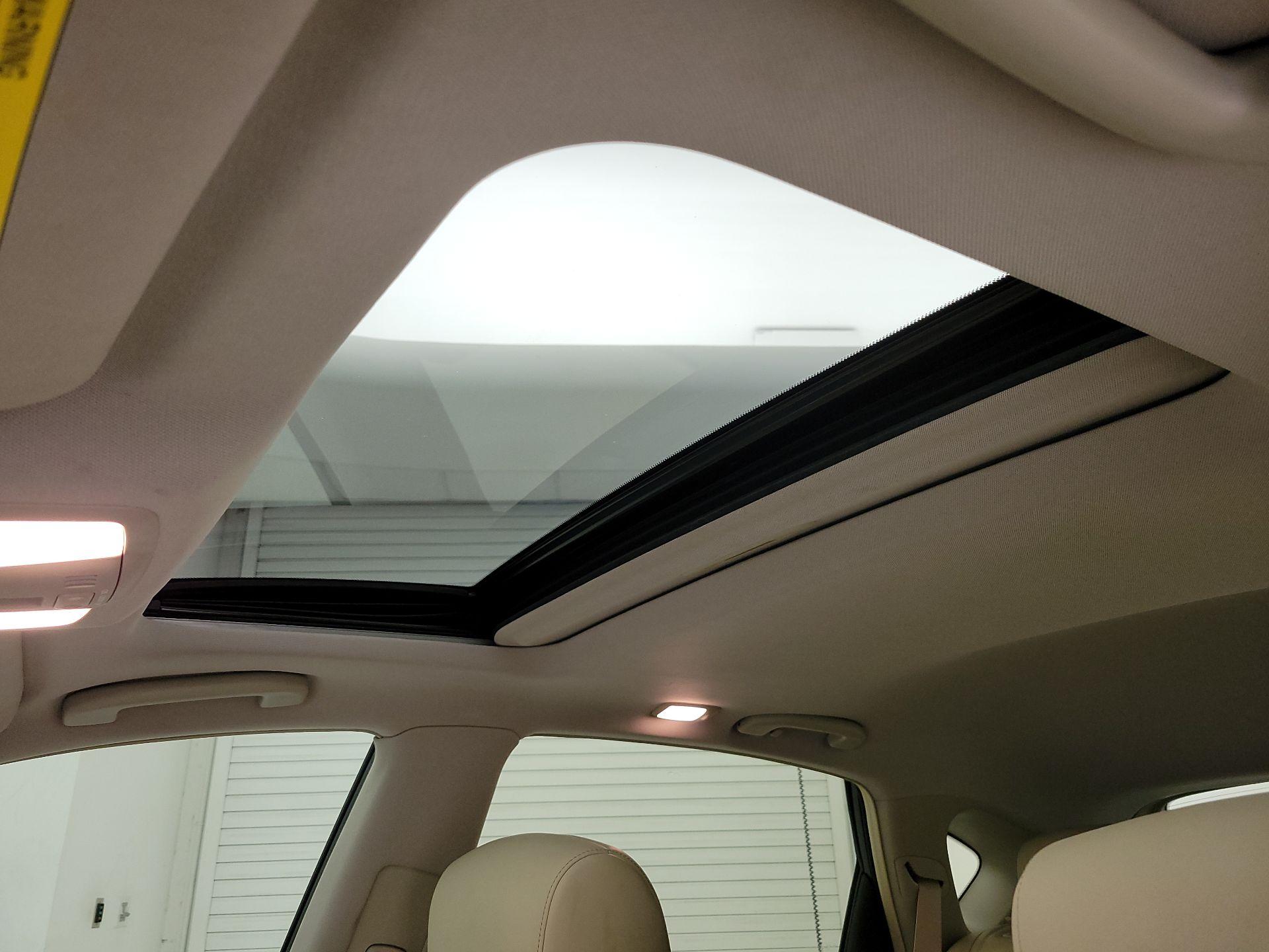 Thumbnail: 2017 INFINITI QX50 - 20