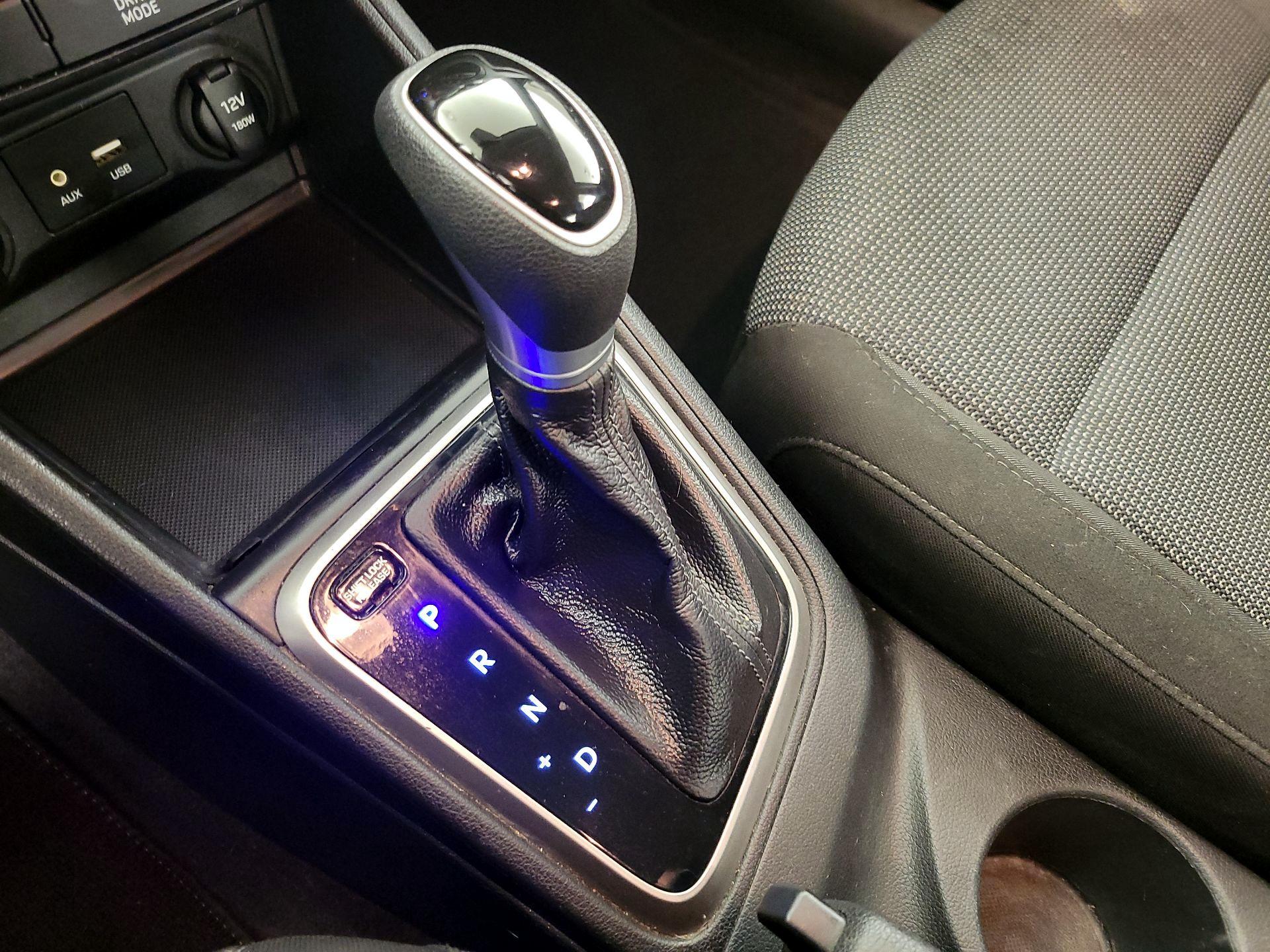 Thumbnail: 2020 Hyundai Accent - 17