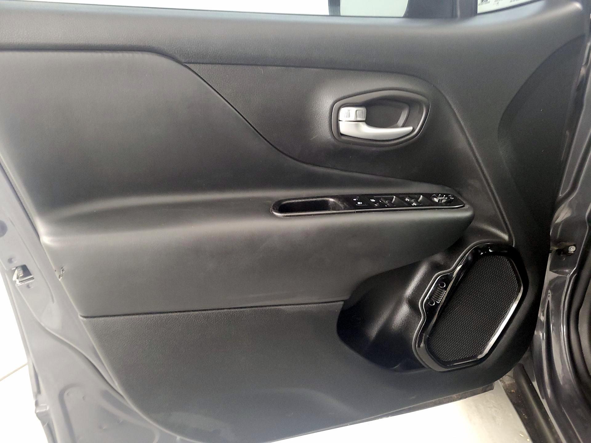 Thumbnail: 2023 Jeep Renegade - 12