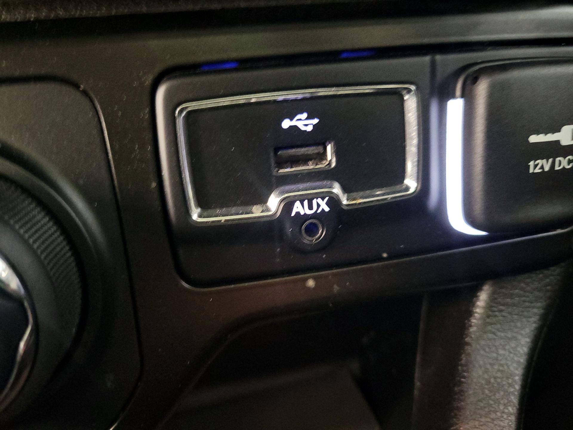 Thumbnail: 2023 Jeep Renegade - 19