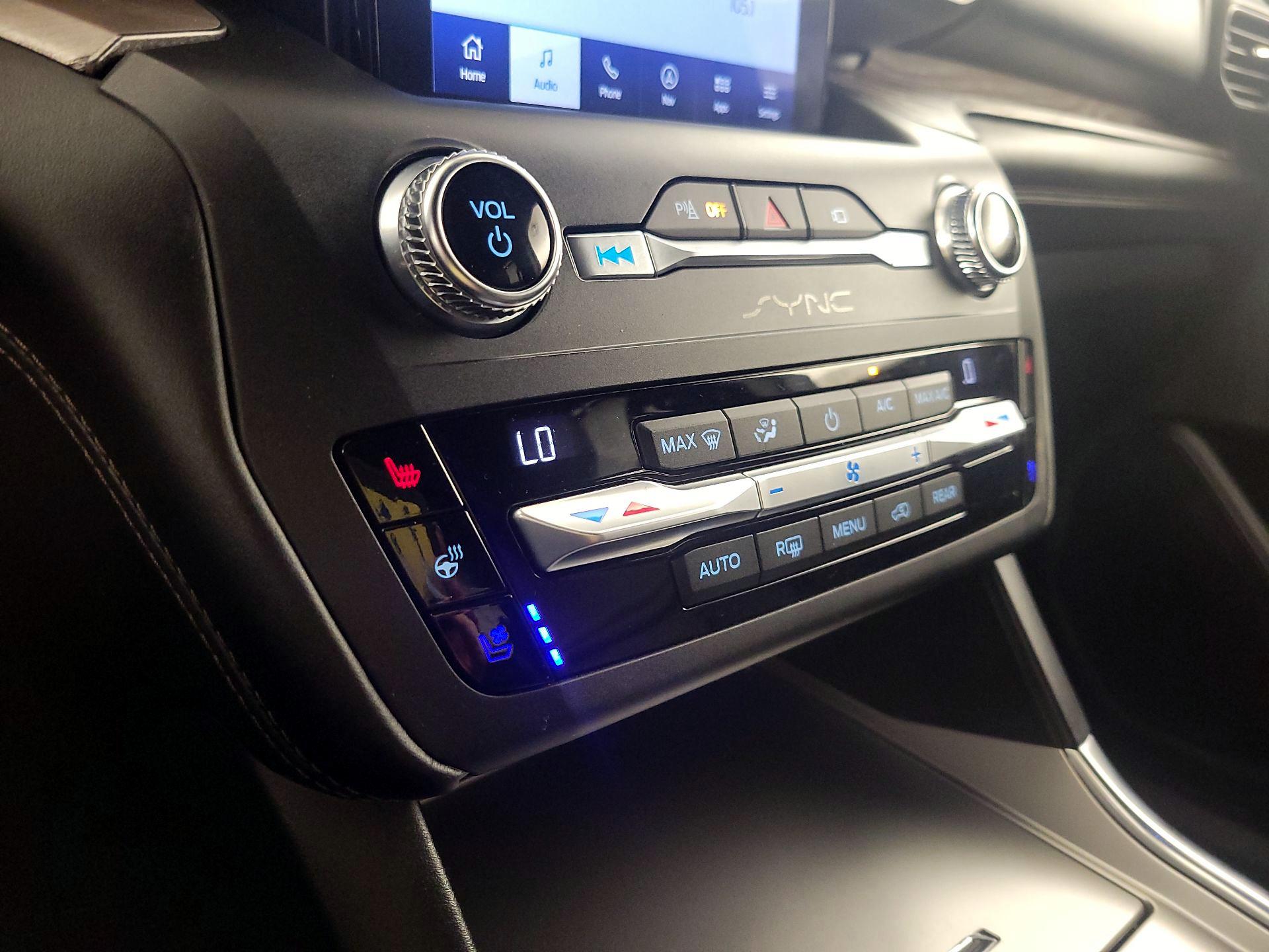 Thumbnail: 2020 Ford Explorer - 17