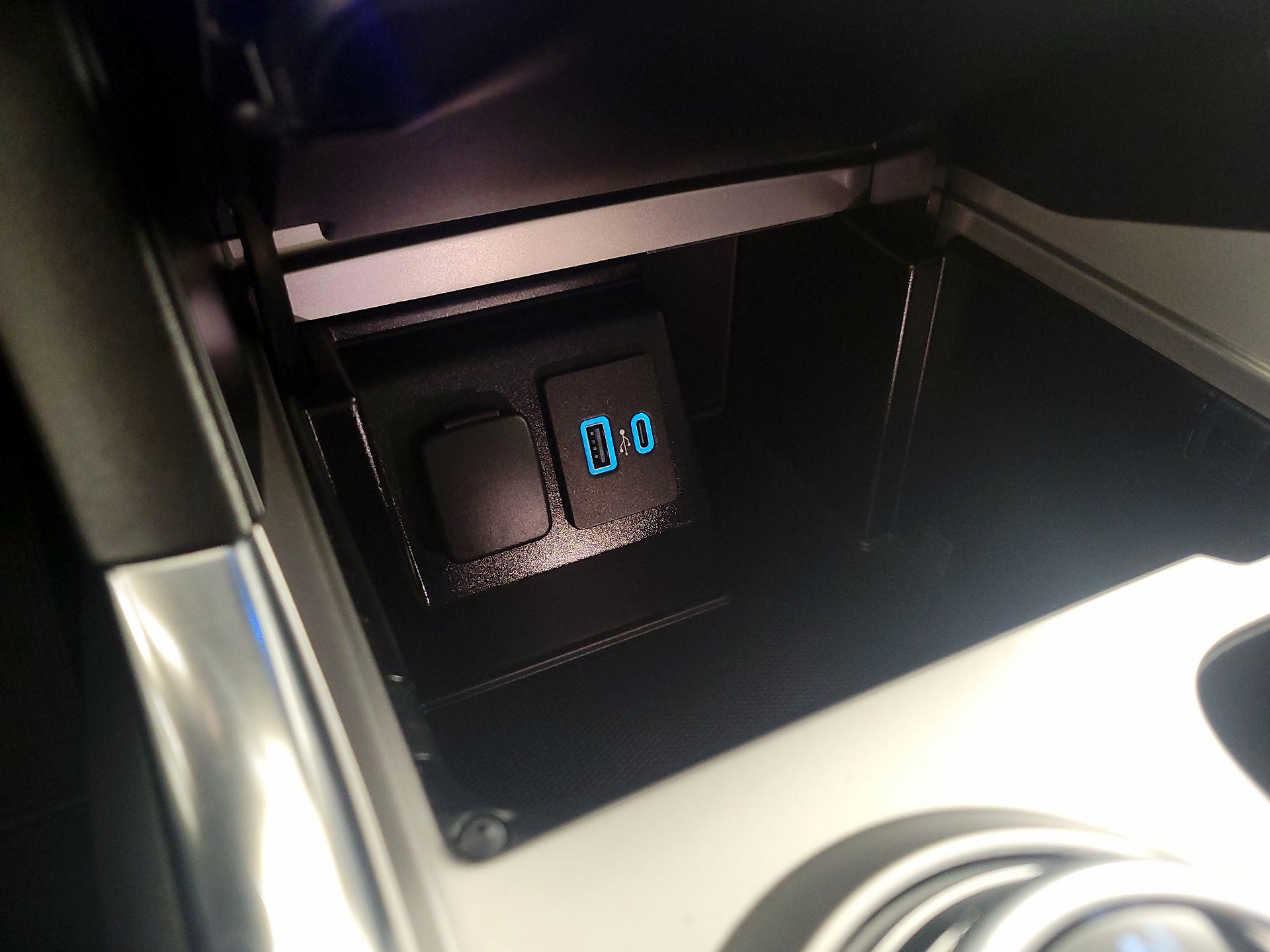 Thumbnail: 2020 Ford Explorer - 19