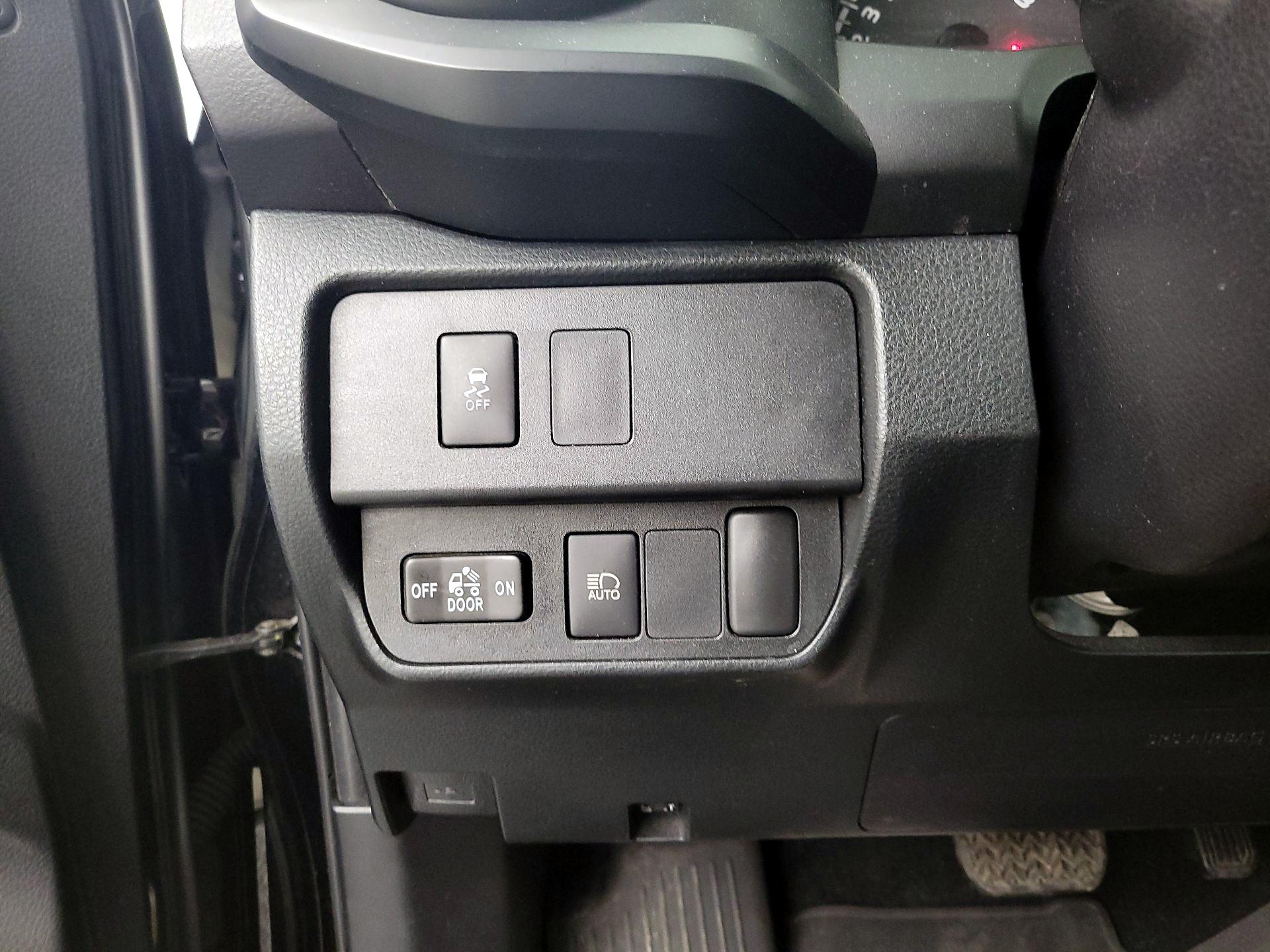 Thumbnail: 2022 Toyota Tacoma - 13