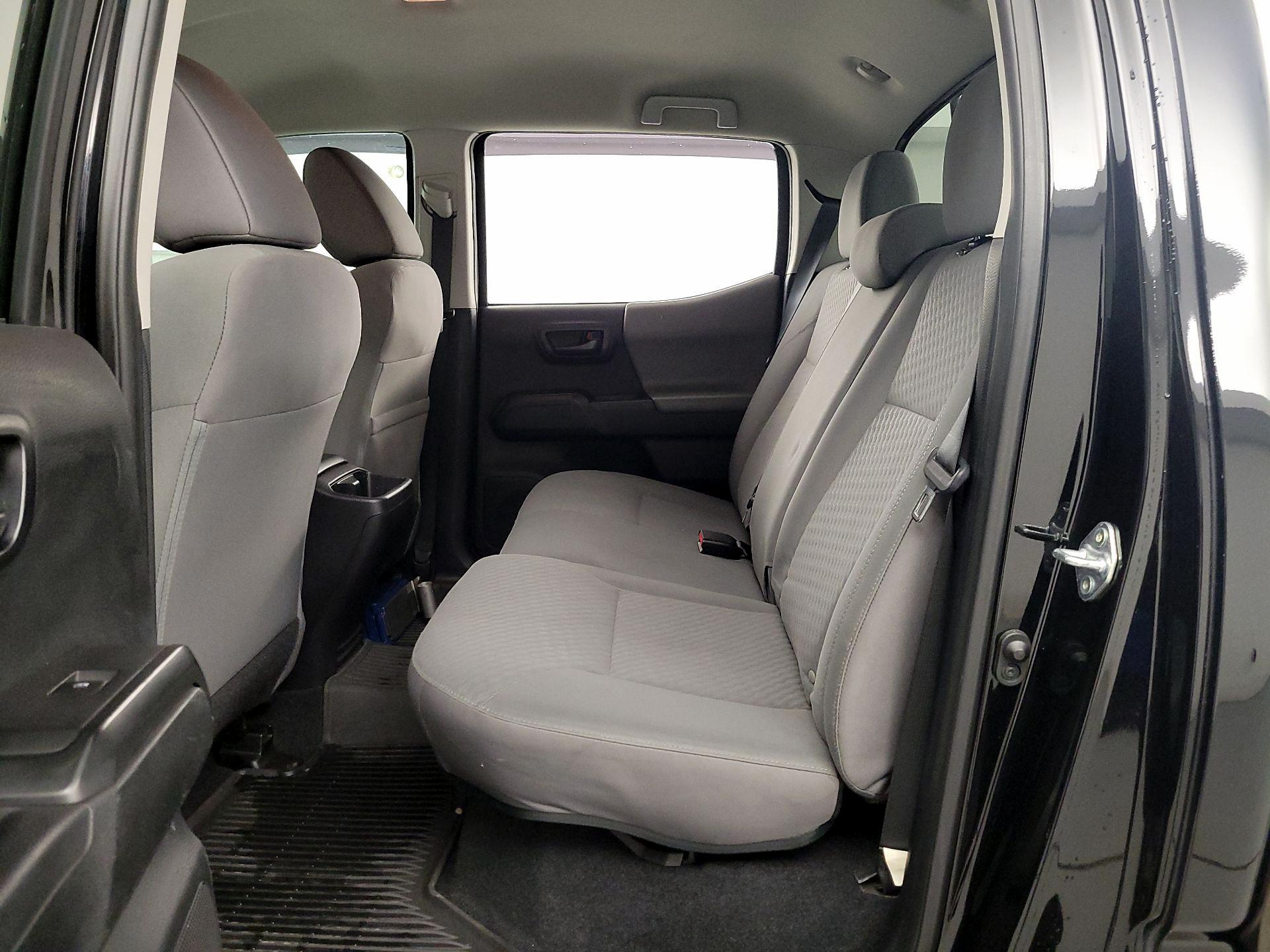 Thumbnail: 2022 Toyota Tacoma - 19