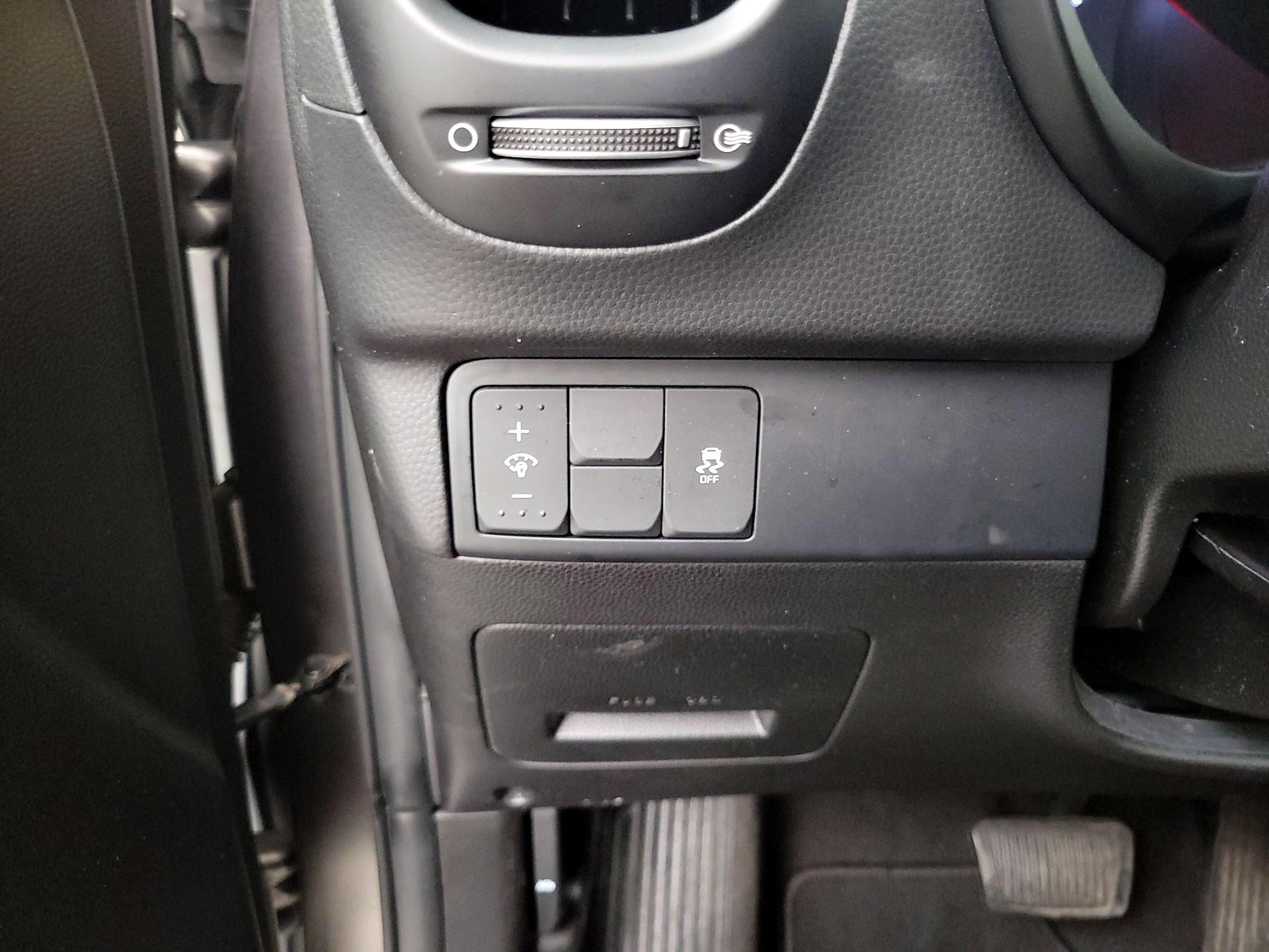 Thumbnail: 2018 Kia Soul - 13