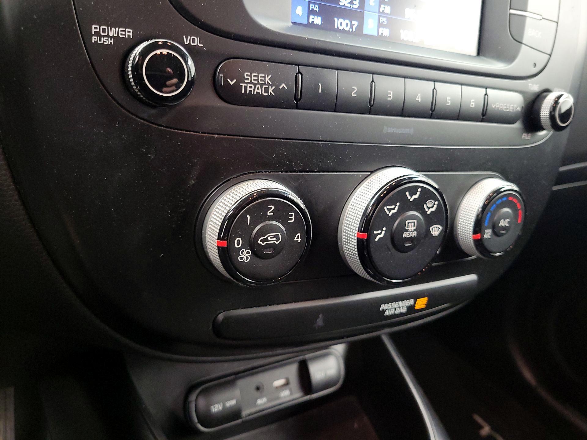 Thumbnail: 2018 Kia Soul - 15