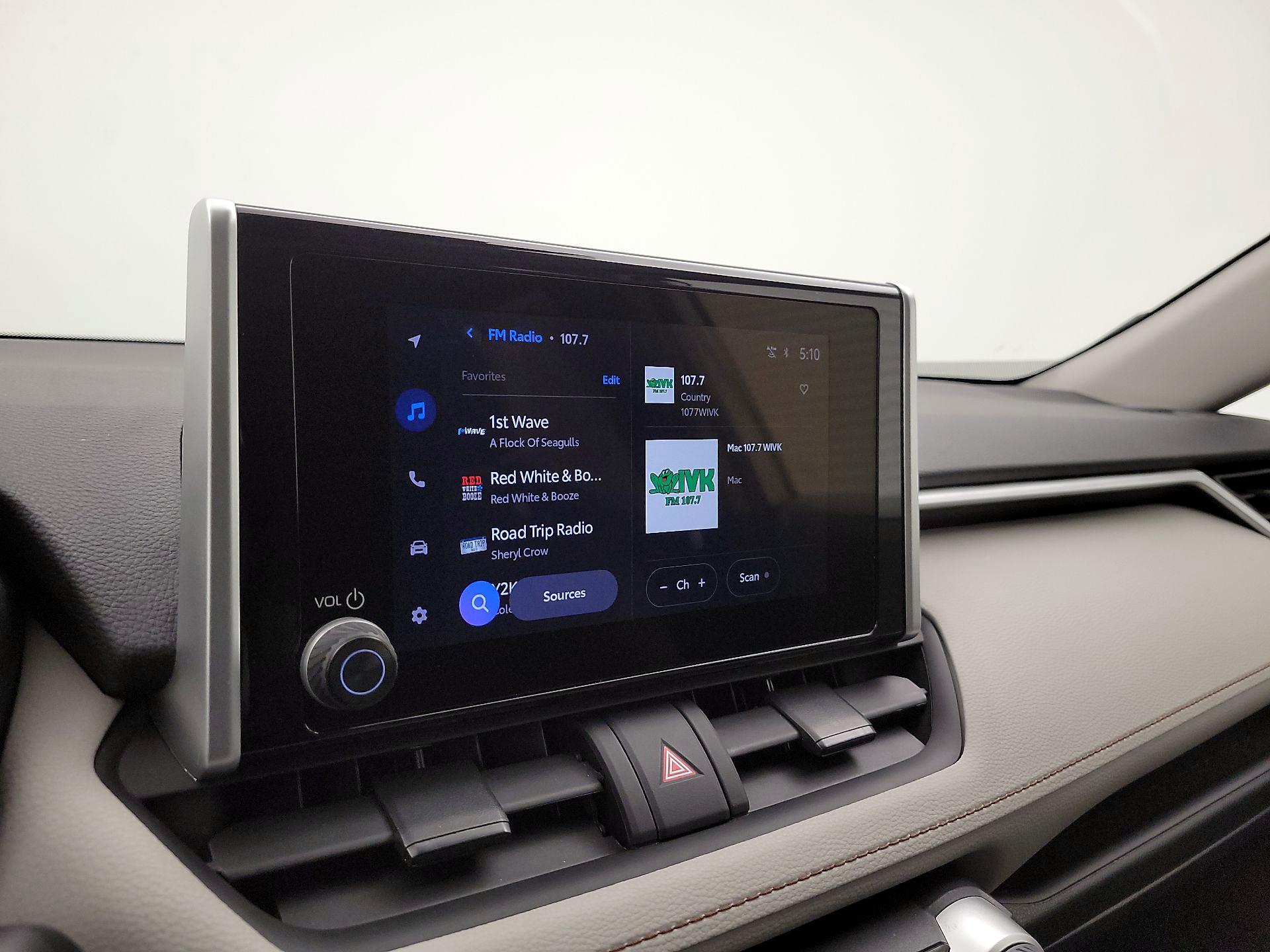 Thumbnail: 2024 Toyota RAV4 - 15