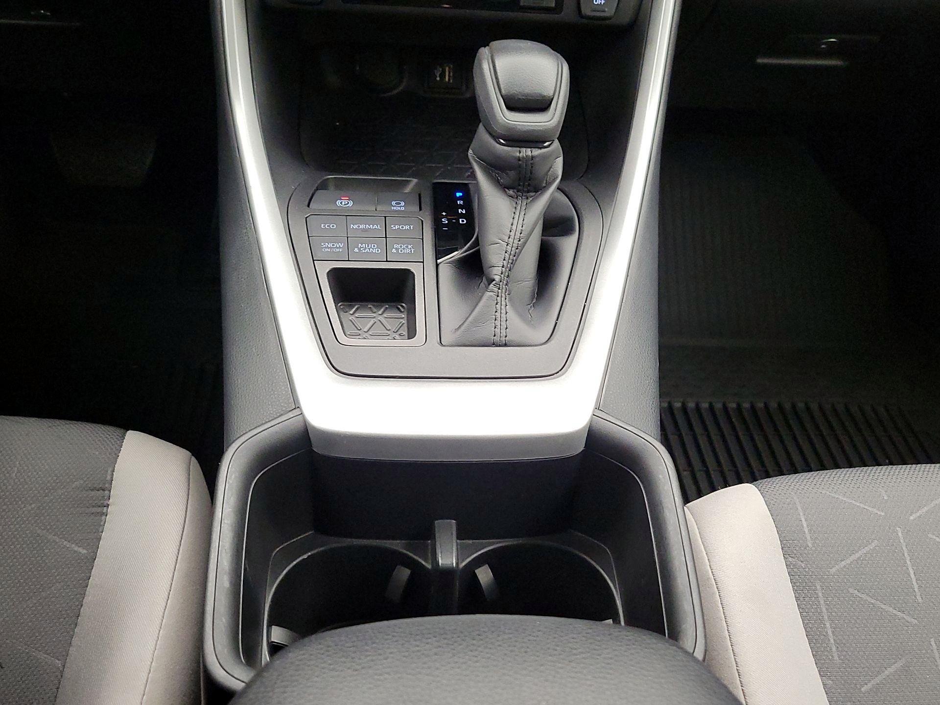 Thumbnail: 2024 Toyota RAV4 - 17