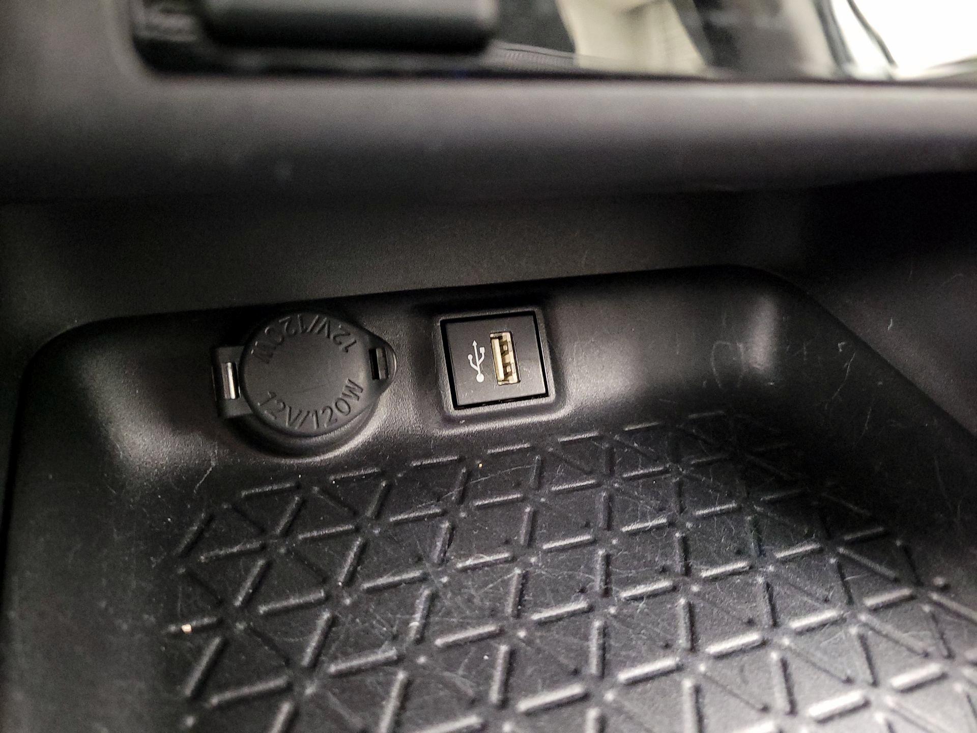 Thumbnail: 2024 Toyota RAV4 - 18