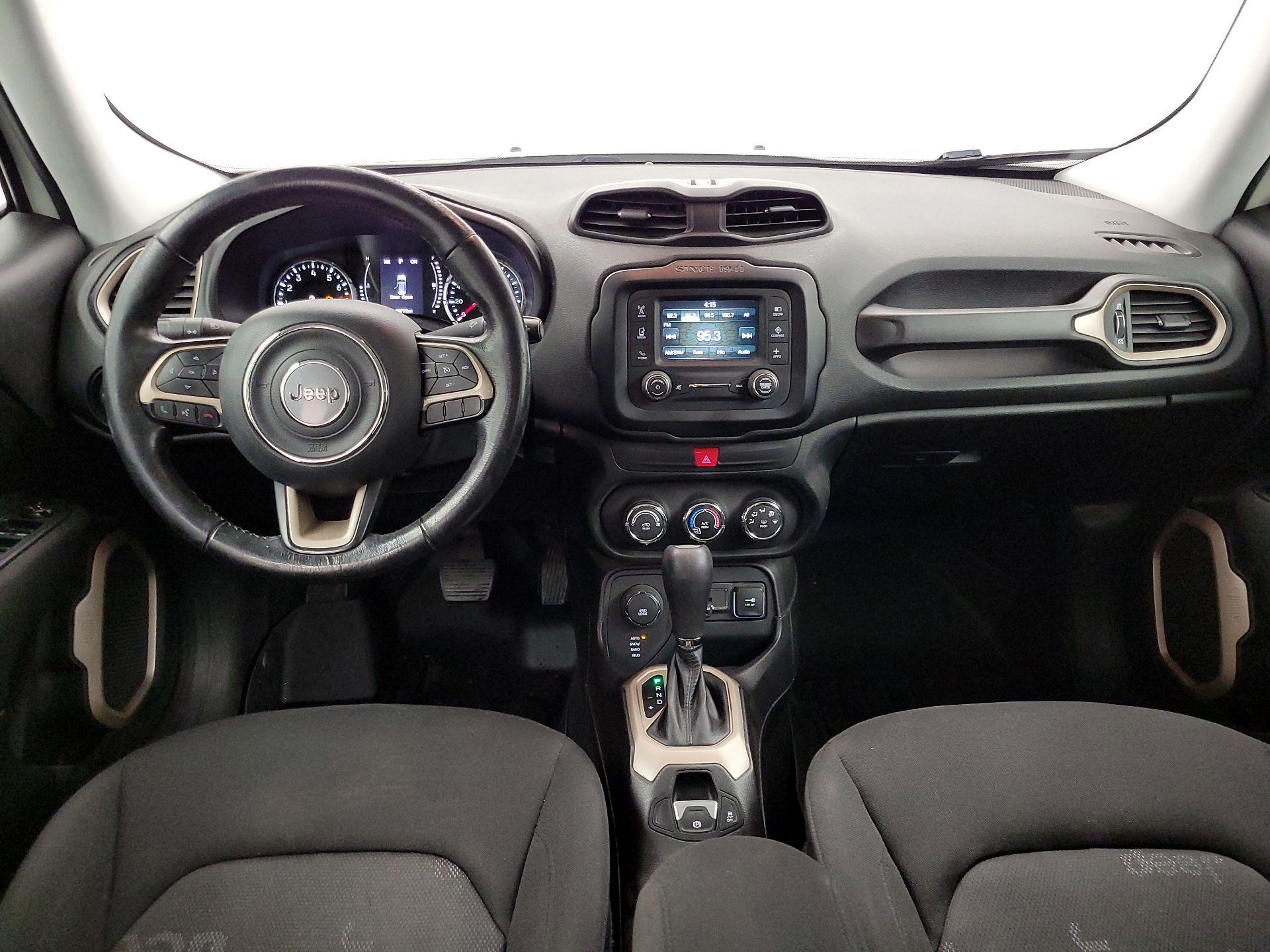 Thumbnail: 2016 Jeep Renegade - 9