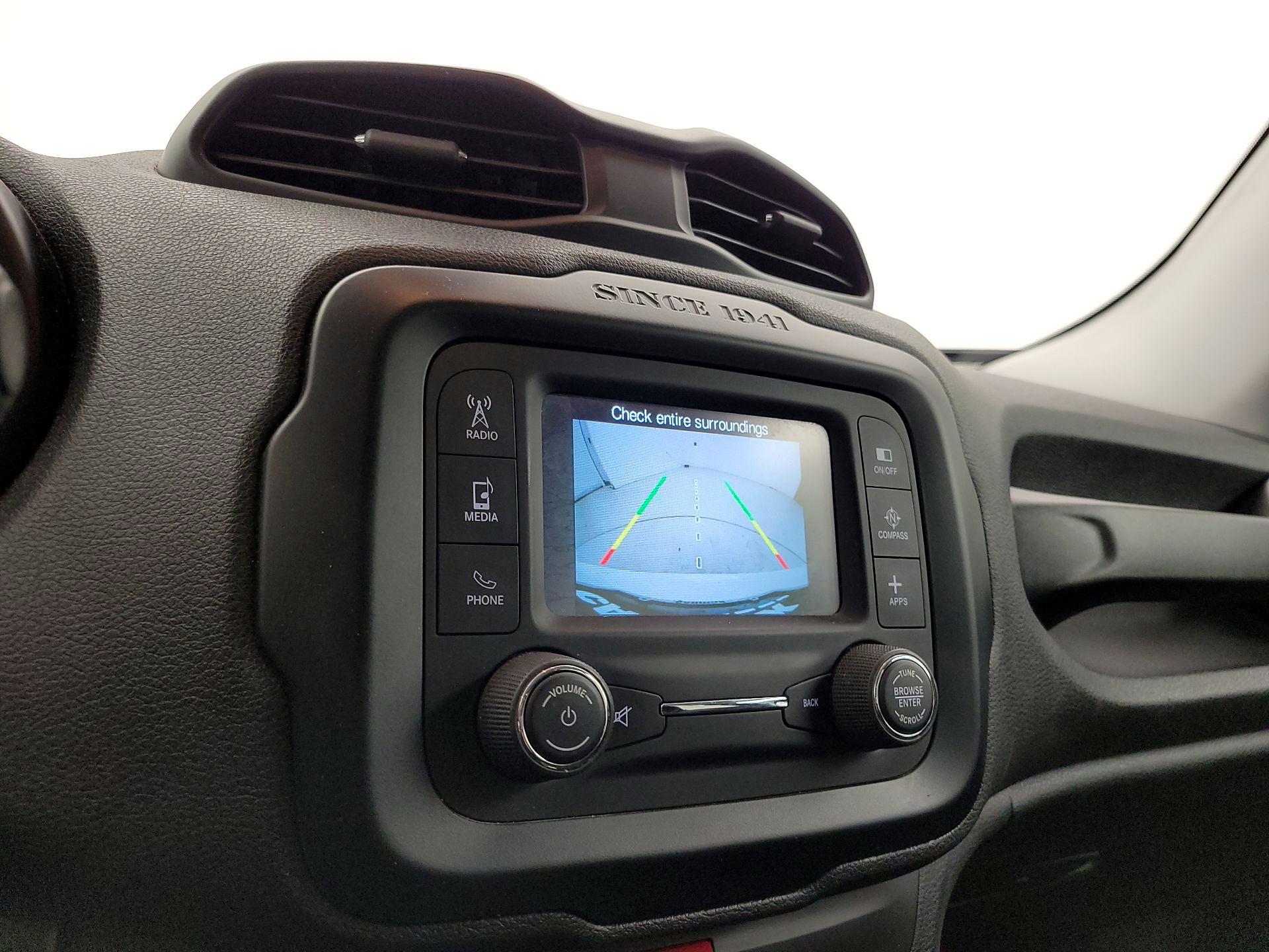 Thumbnail: 2016 Jeep Renegade - 14