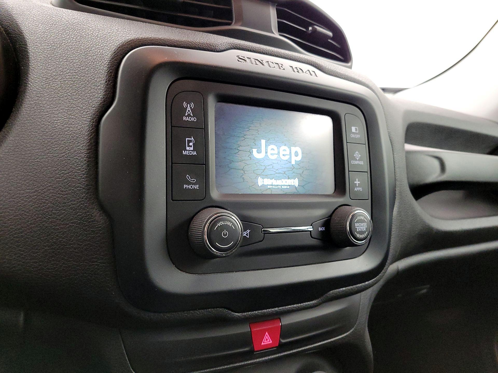 Thumbnail: 2016 Jeep Renegade - 15