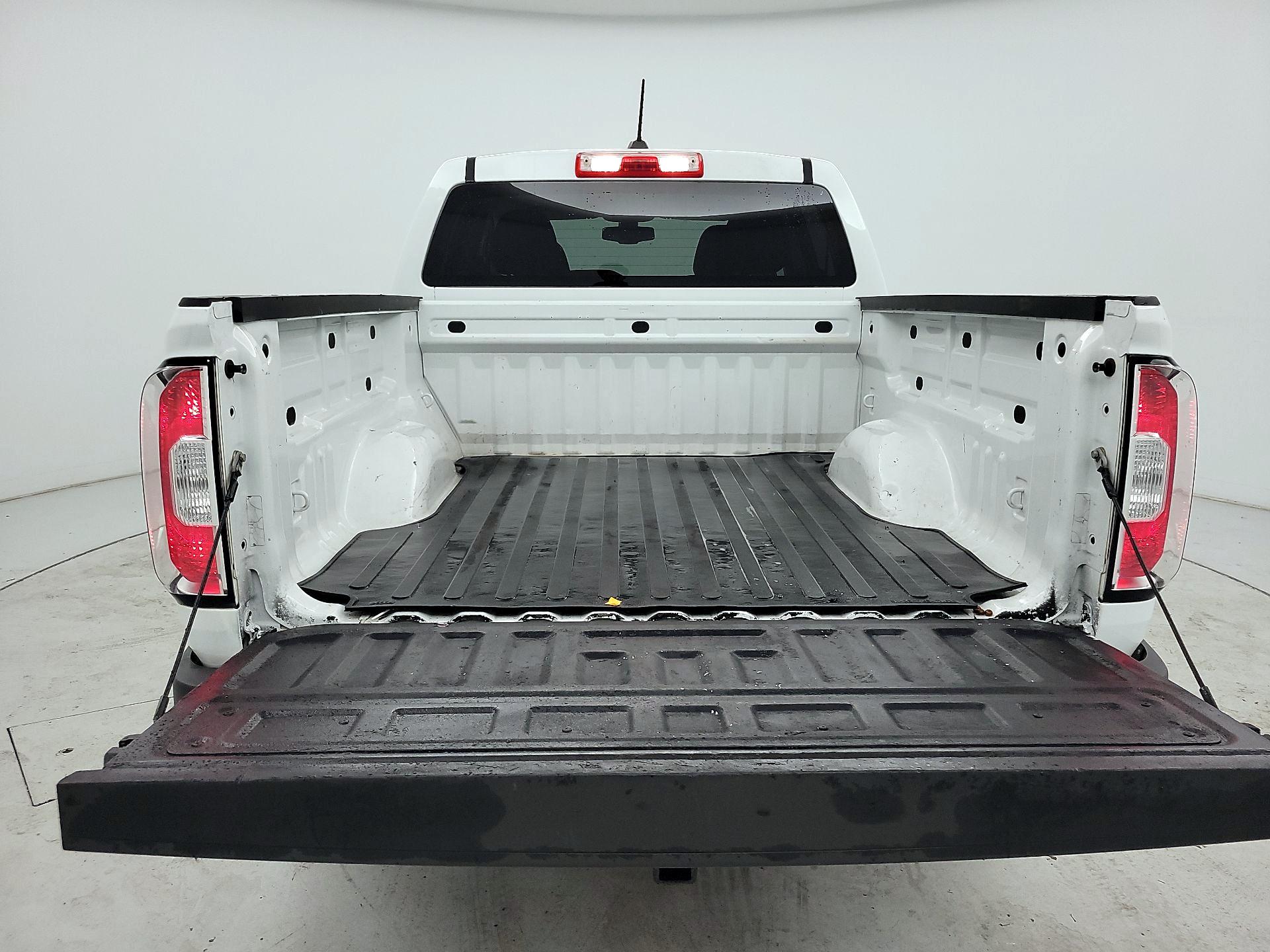 Thumbnail: 2015 GMC Canyon - 20