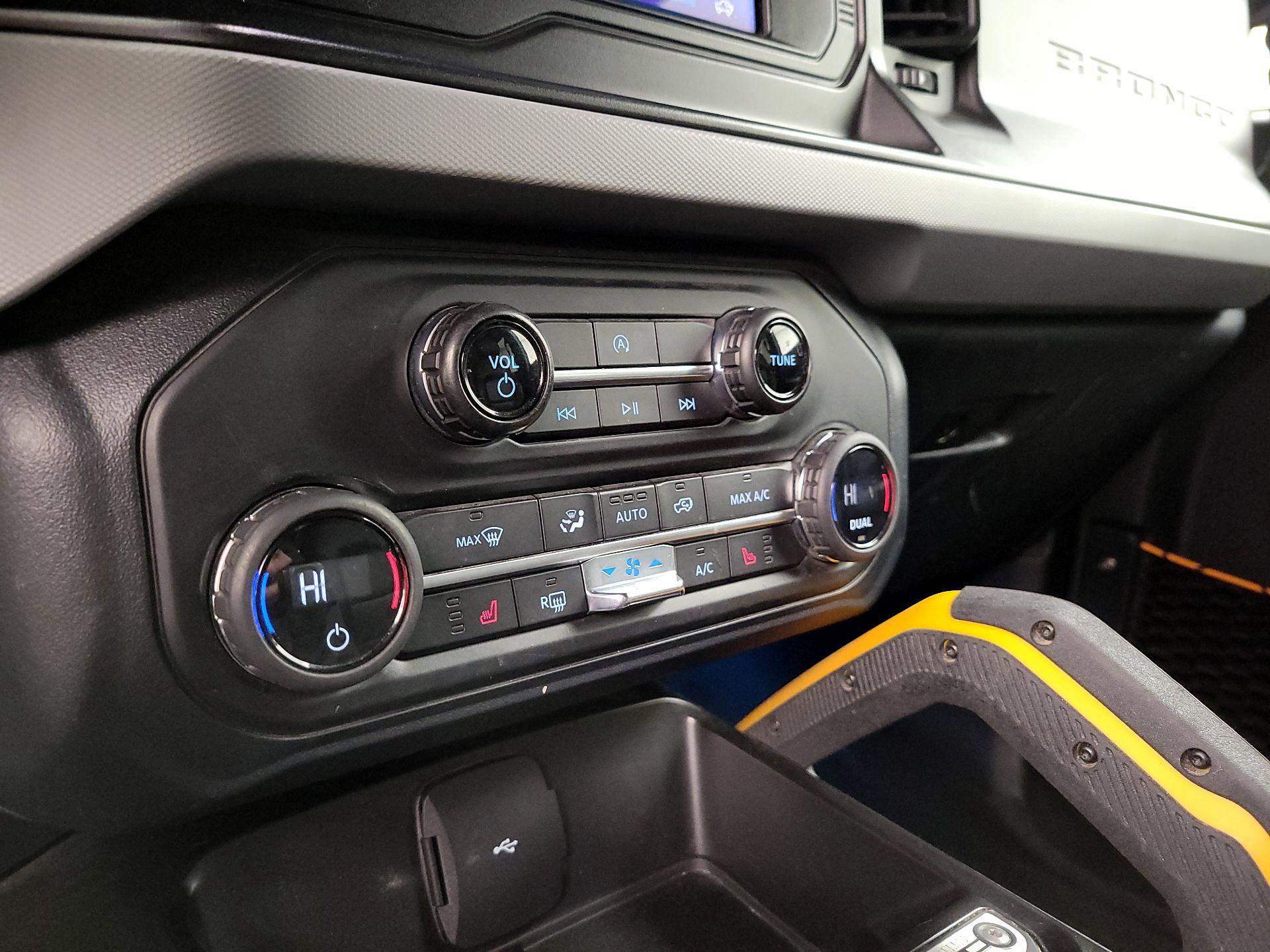 Thumbnail: 2021 Ford Bronco - 17